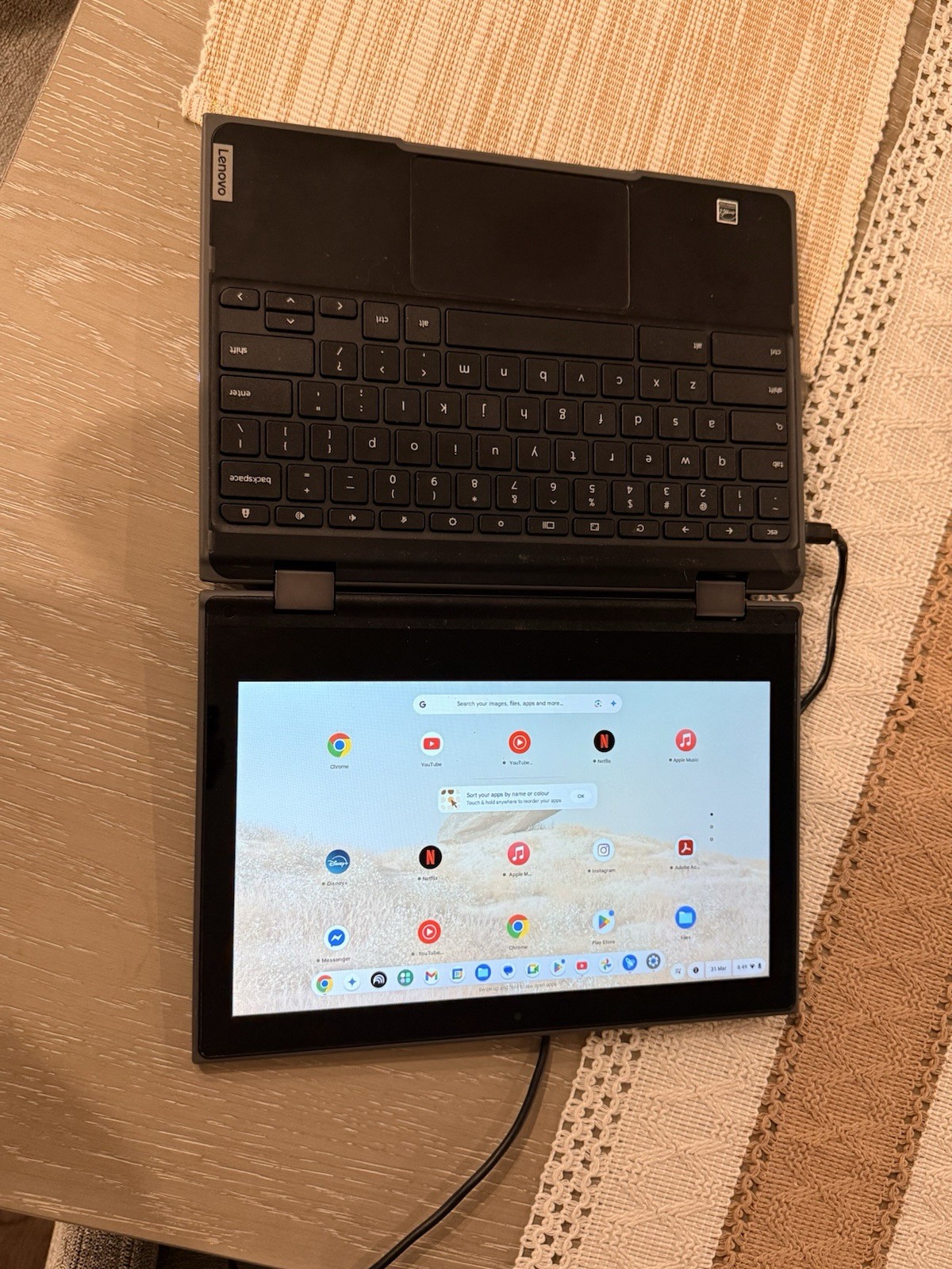 Lenovo Chromebook 300e 2nd Gen 2-in-1 11.6″ Touch 4GB 32GB X2 1.1GHz, Black