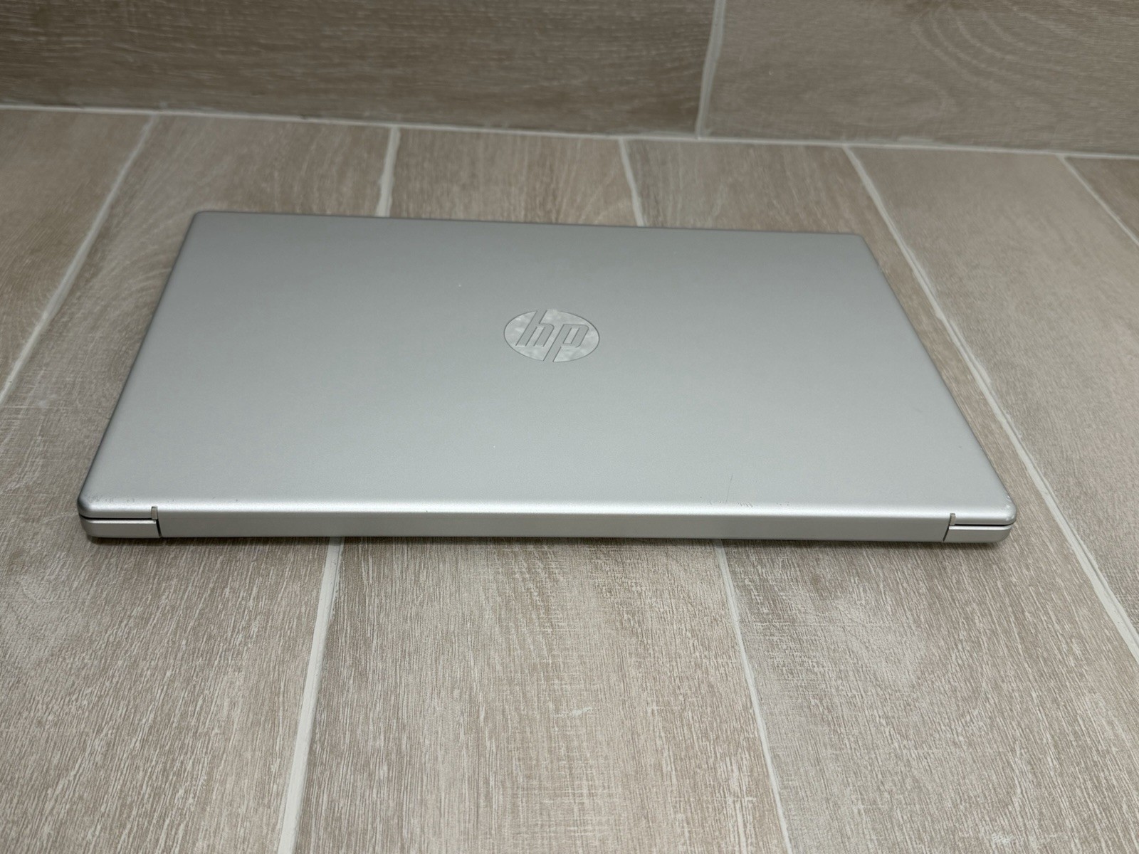 HP 15-FC0237NR Touch Laptop AMD Ryzen 7 5825U 8GB RAM 512GB NVMe Win-11