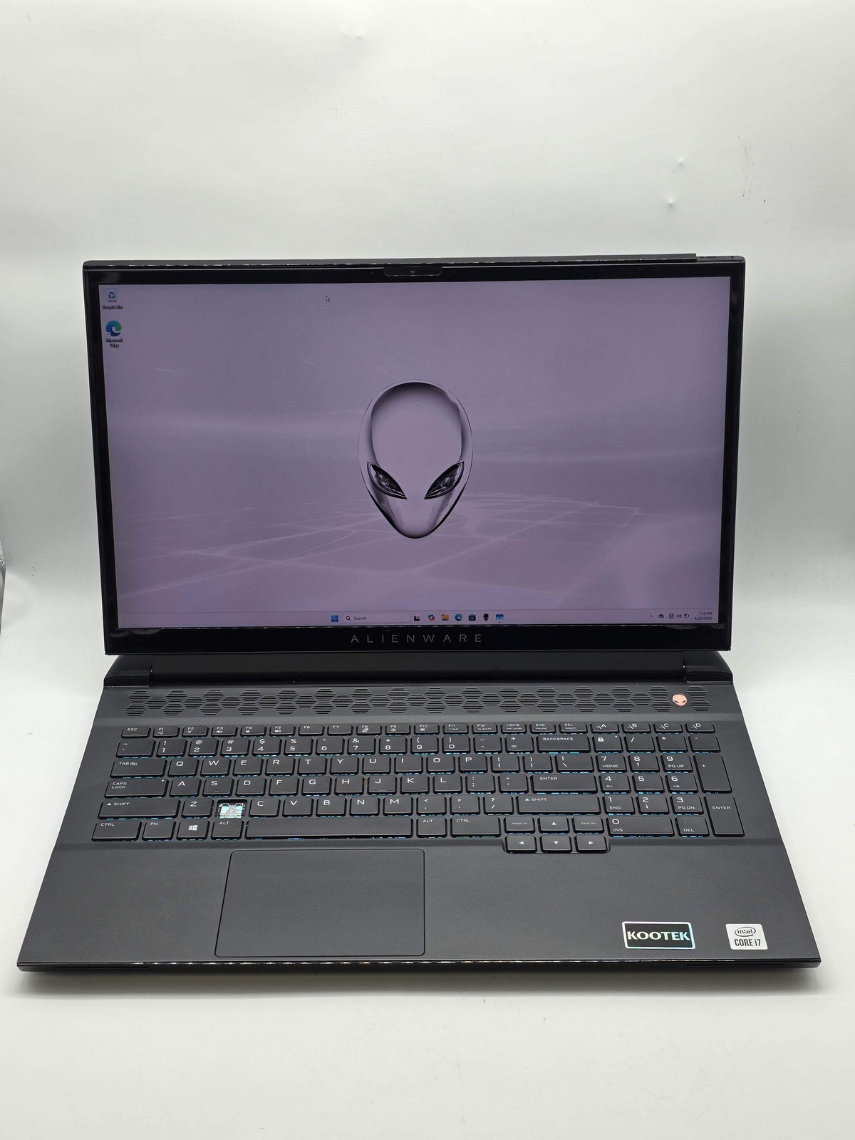 Dell Alienware m17 R3 17.3″ i7-10750H RX 5500M 16GB 256GB SSD For Parts