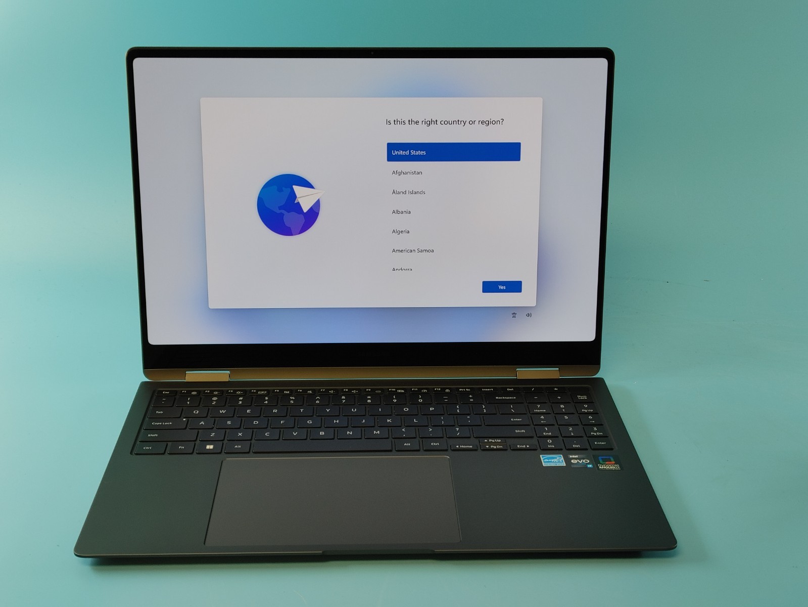Samsung Galaxy Book3 Pro 360 2-in-1 16″ 3K i7-1360P 16GB RAM 1TB SSD