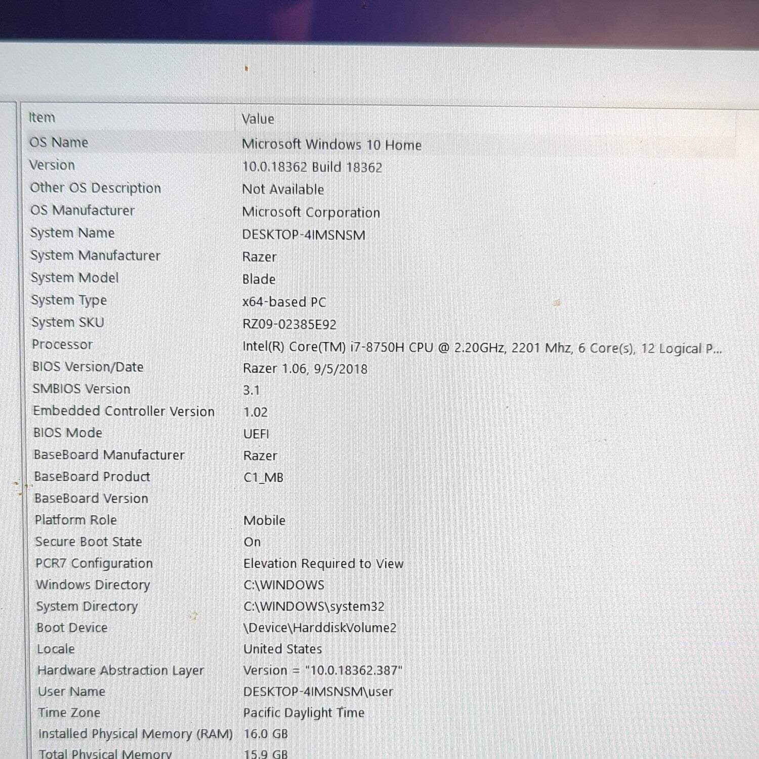 Razer Blade 15 RZ09-02705 i7-8750H 16GB RAM 512GB SSD GeForce GTX 1060 Max-Q