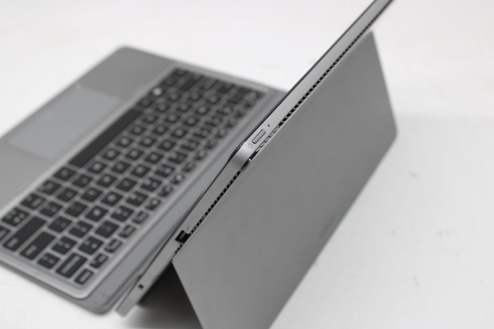 Dell Latitude 7210 2-in-1 – Touch, W11 Pro, 256GB NVMe, 8GB RAM, Intel i5-10310U