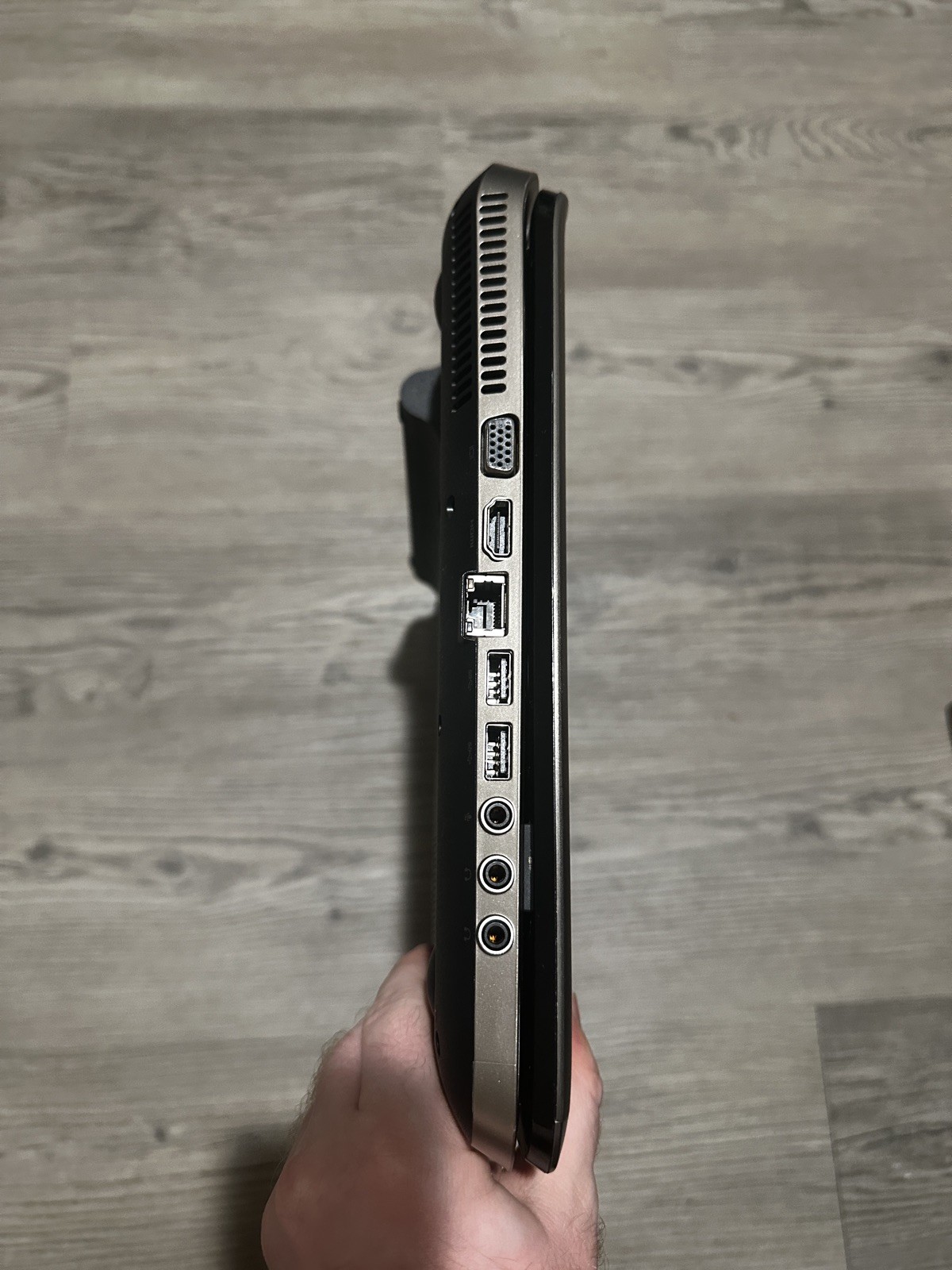 HP PAVILION DV7 AMD A6-3400M APU RADEON HD GRAPHICS 1.40GHz WIN7 8GB RAM 680GBHD