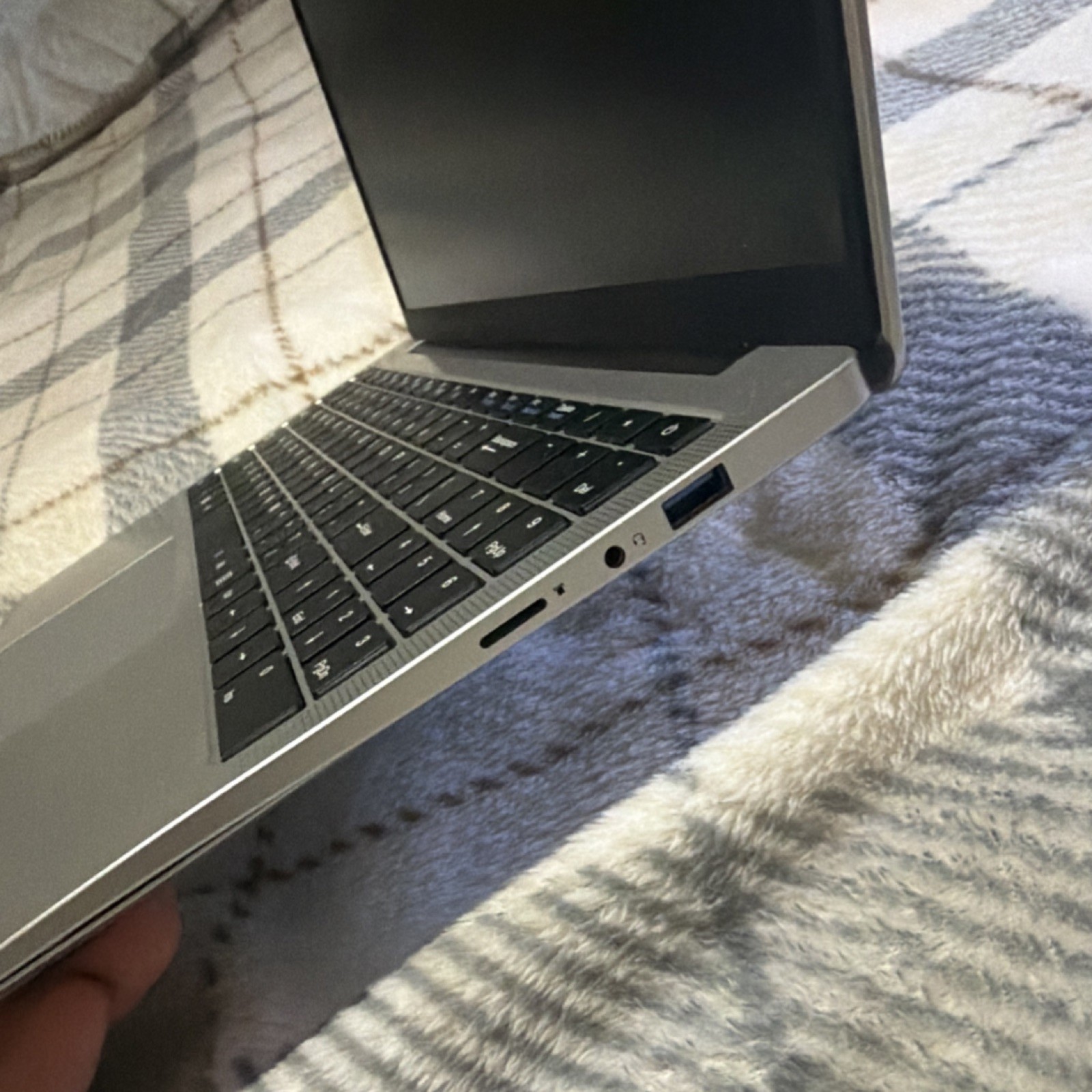 Jumper Silver Notebook Laptop HDMI USB MicroSD Webcam Microphone