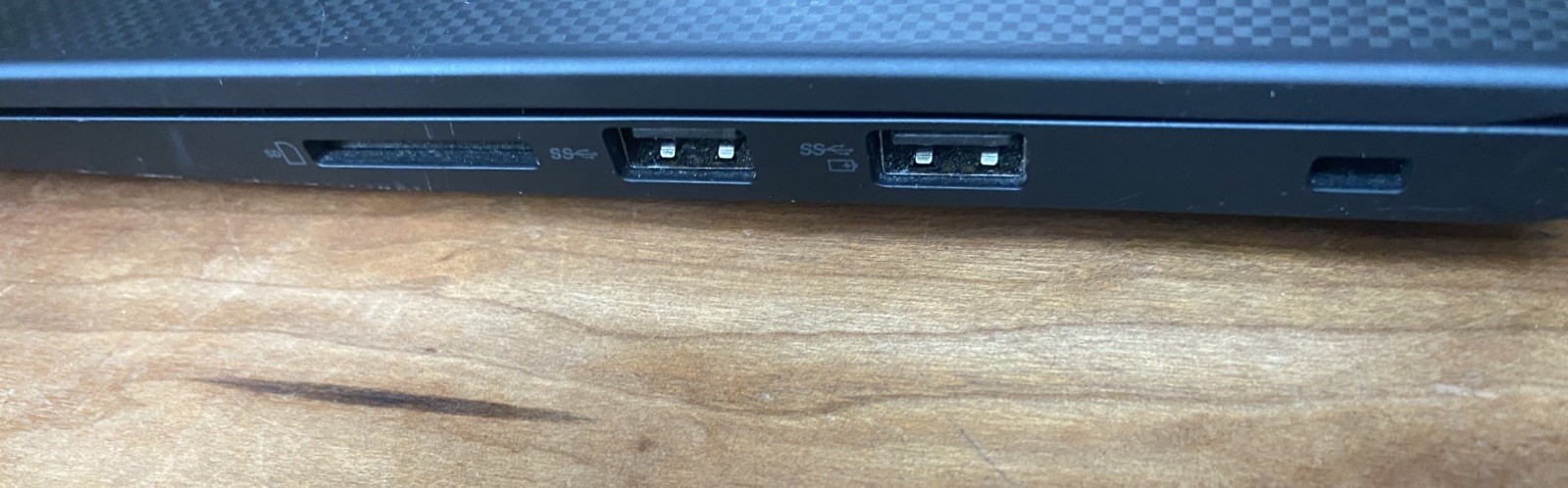 Lenovo ThinkPad P1 Gen2 4K 15.6″ Matte i7-9750H 32GB RAM 1TB NVMe + OEM Charger