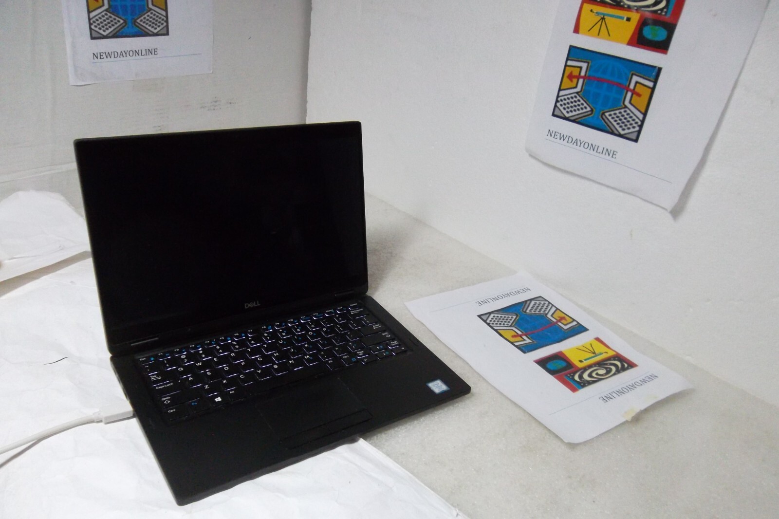 Dell Latitude 7390 2-in-1 Intel i7-8650U 8GB Wi-Fi BT 256GB Webcam 1080p Touch