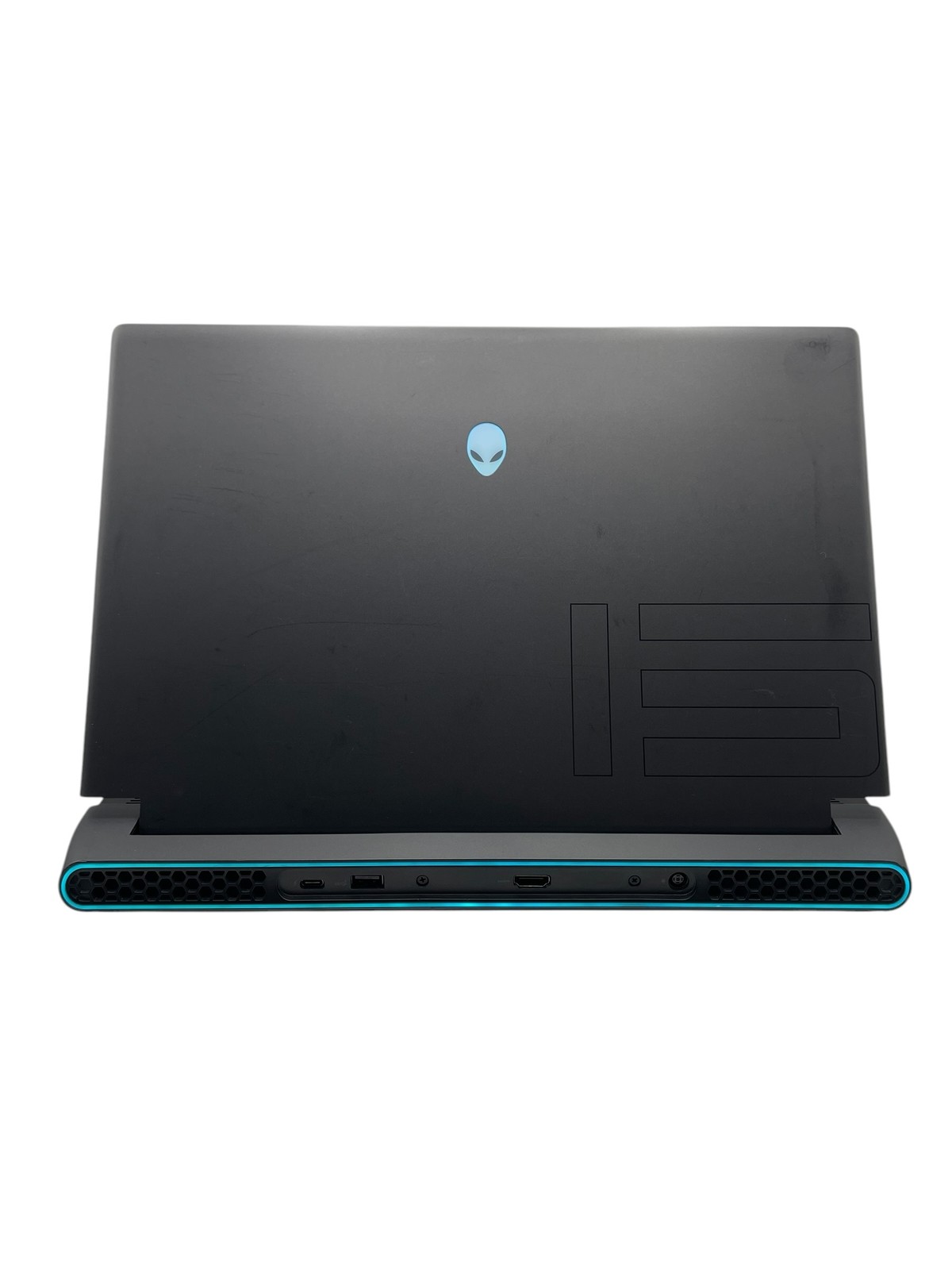 Alienware M15 R7 15″ – I7 2.3GHz – 32GB RAM- 4TB SSD – Grade D