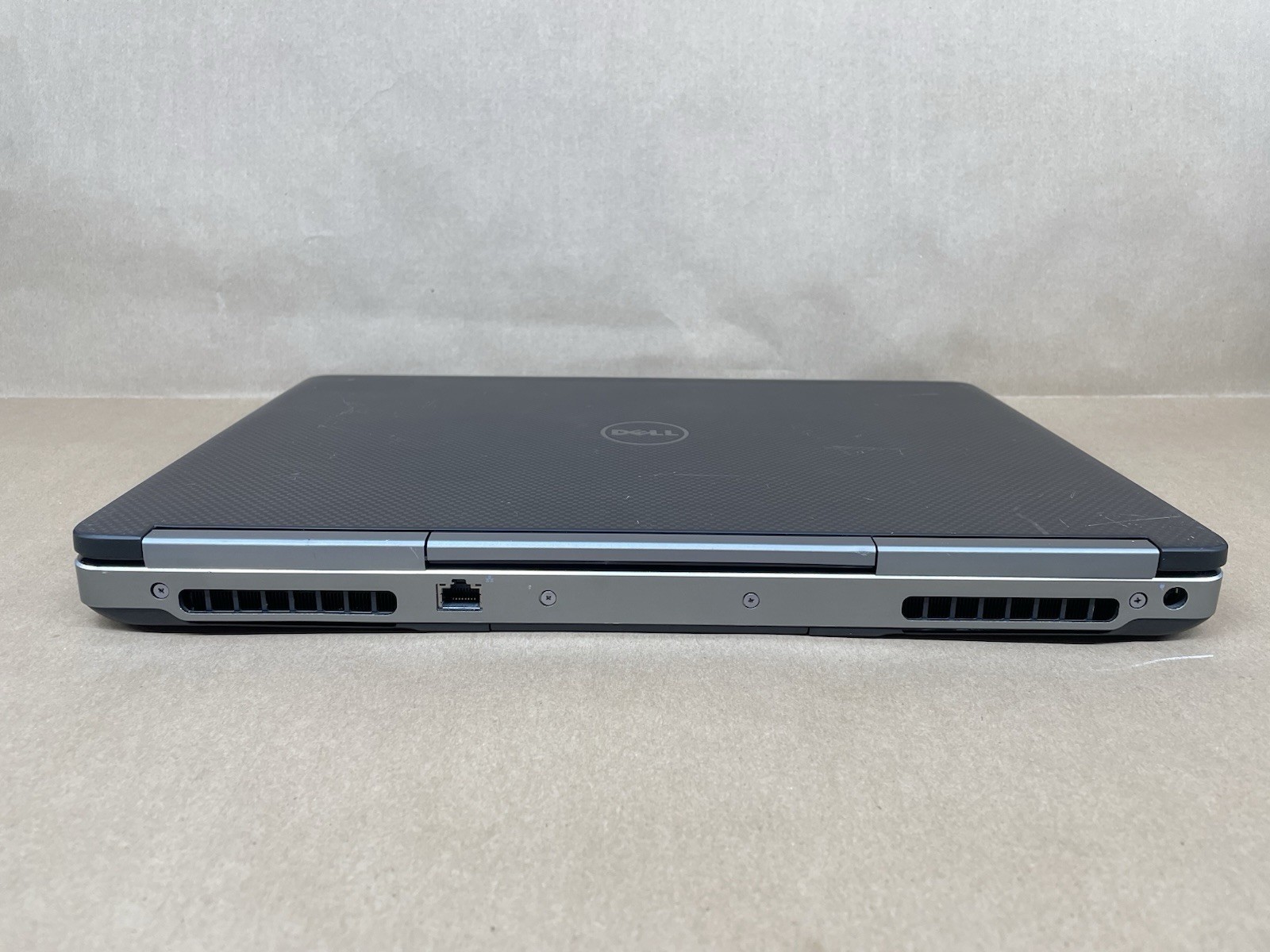 Dell Precision 7520 15.6″ i7-6820HQ @ 2.70GHz NO RAM NO SSD
