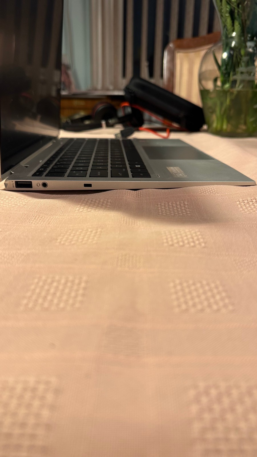 HP EliteBook x360 1040 G7 Notebook PC i7-10710U Touch Screen with All ports