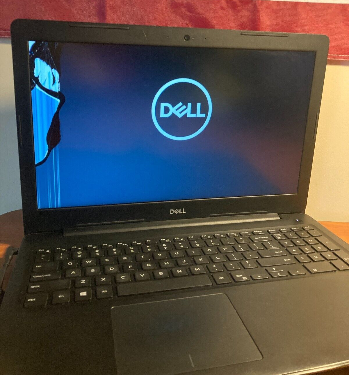 Dell Latitude 3590 Core i3 8130U 2.2GHz 4GB RAM 500GB HDD *FOR PARTS* **READ**