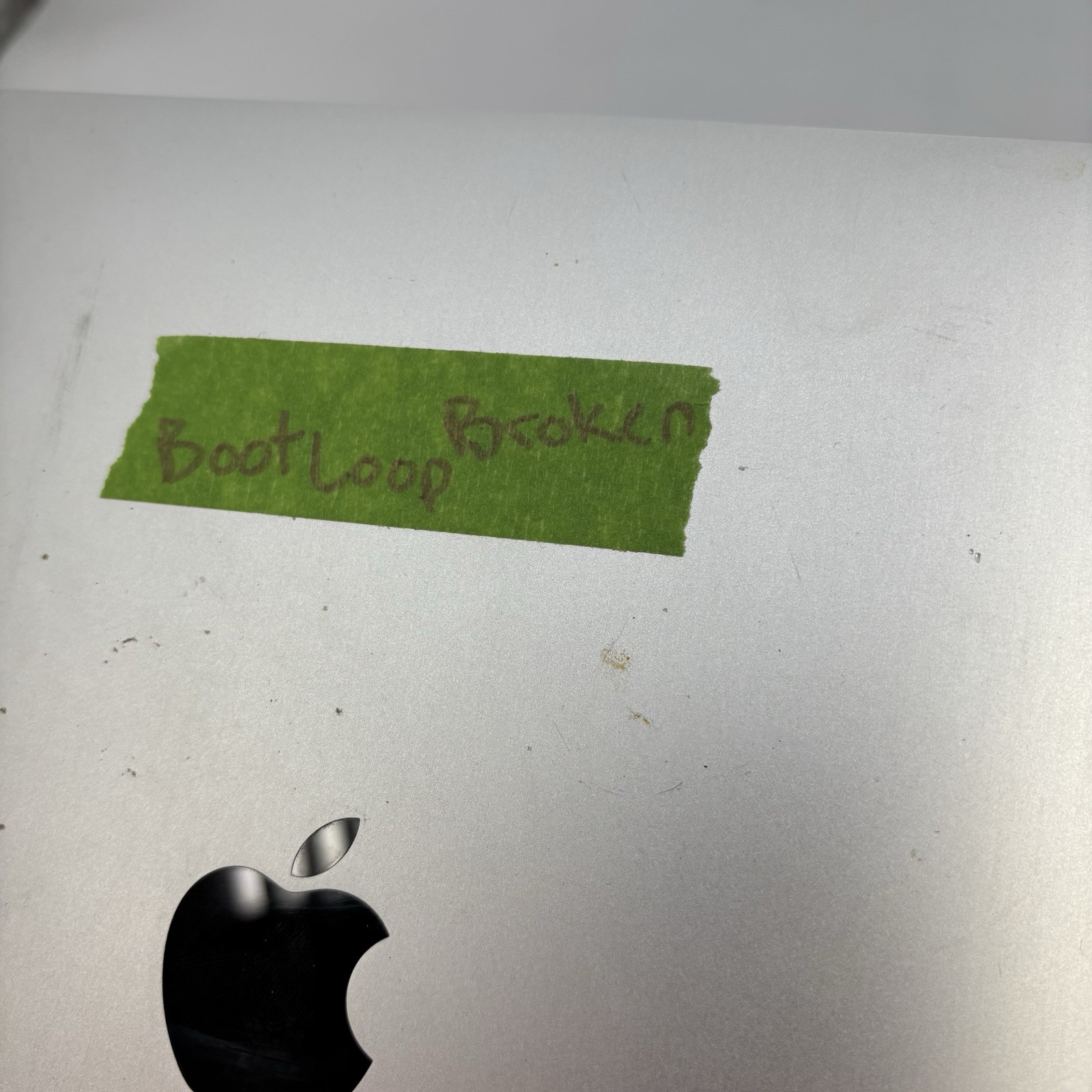 Apple iPad 1st Generation 64GB Wi-Fi, 9.7in Model A1219 Boot Loop Broken Repair