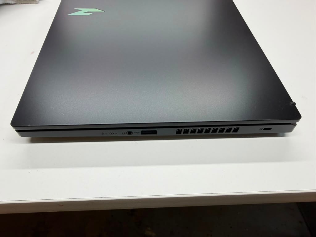 Acer Nitro V 15 (model N23Q22)