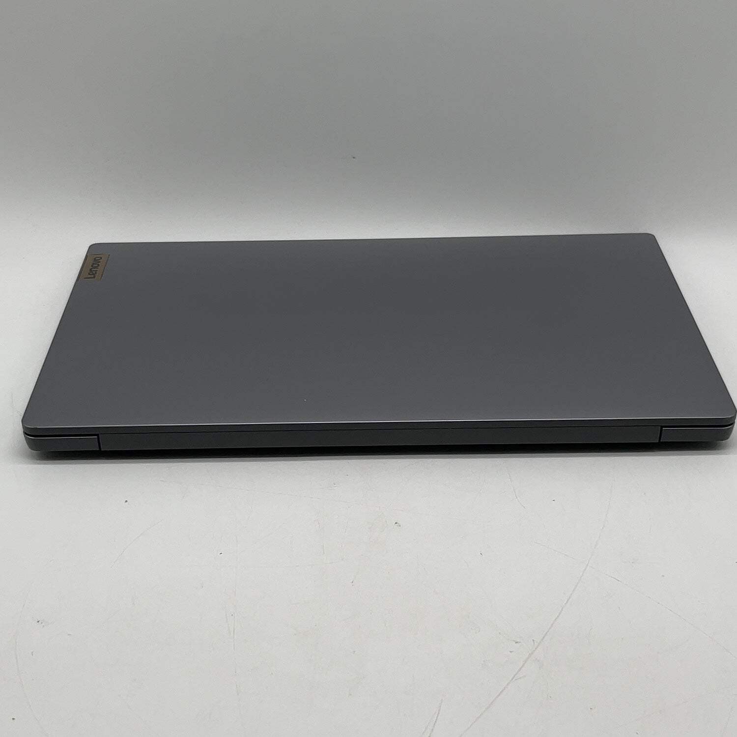 Lenovo IdeaPad Slim 3 15ABR8 15.6″ Ryzen 7 5825U 2.0GHz 16GB RAM 512GB SSD