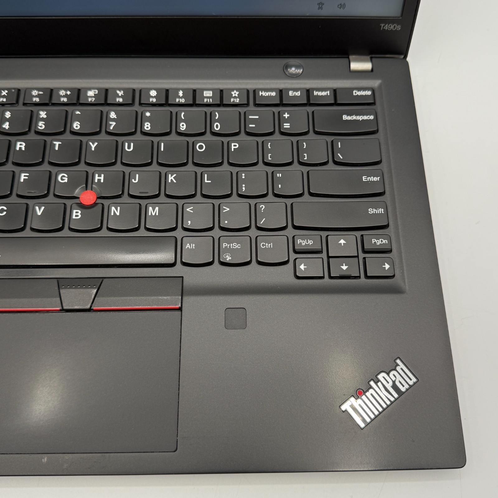 Lenovo ThinkPad T490s 14″ i7-8565U 16GB RAM 256GB SSD Win11 Pro Fingerprin Fair