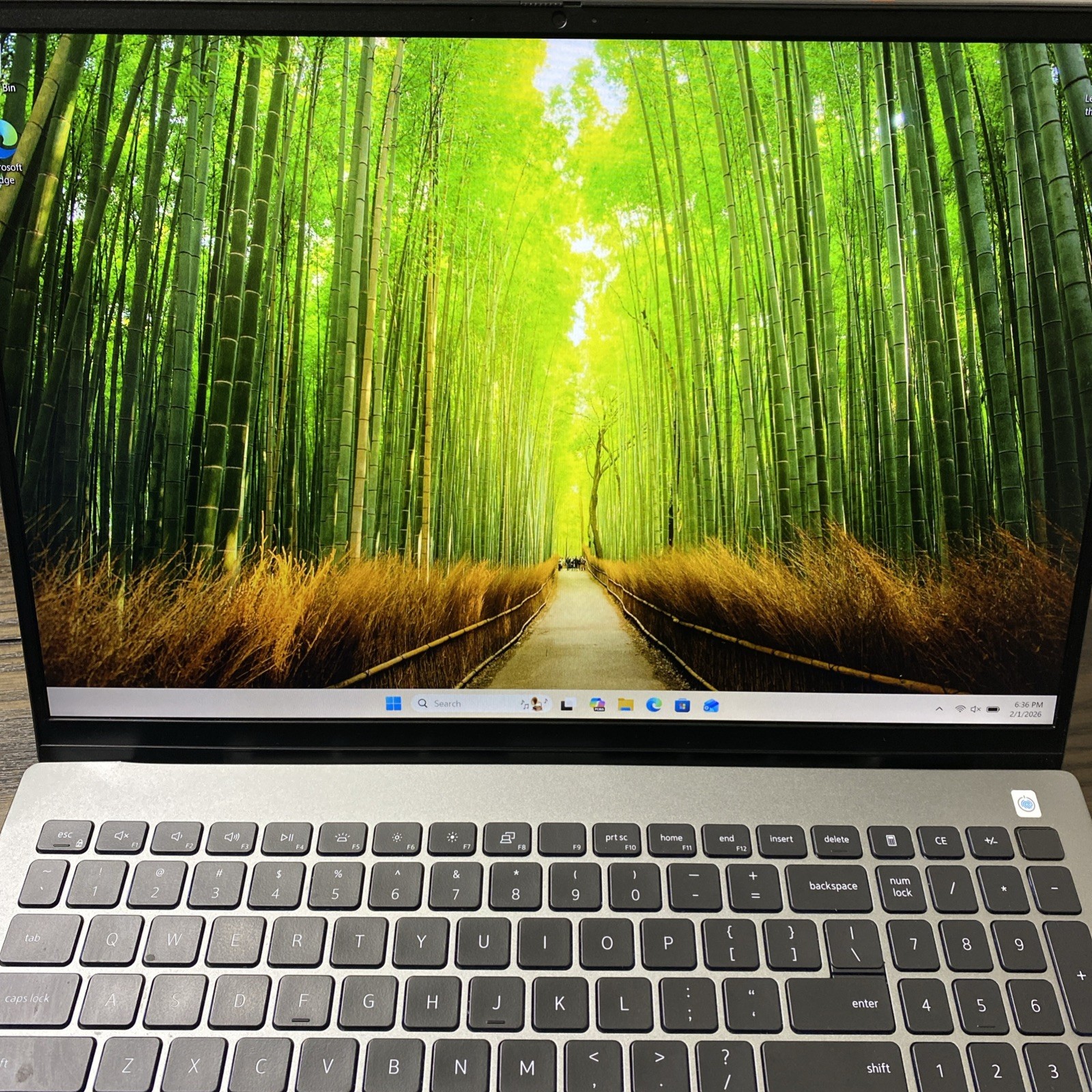 Dell Vostro 16 5630 | i7-1360P 16GB RAM 256GB FHD+ Backlit KB COSMETIC ISSUES