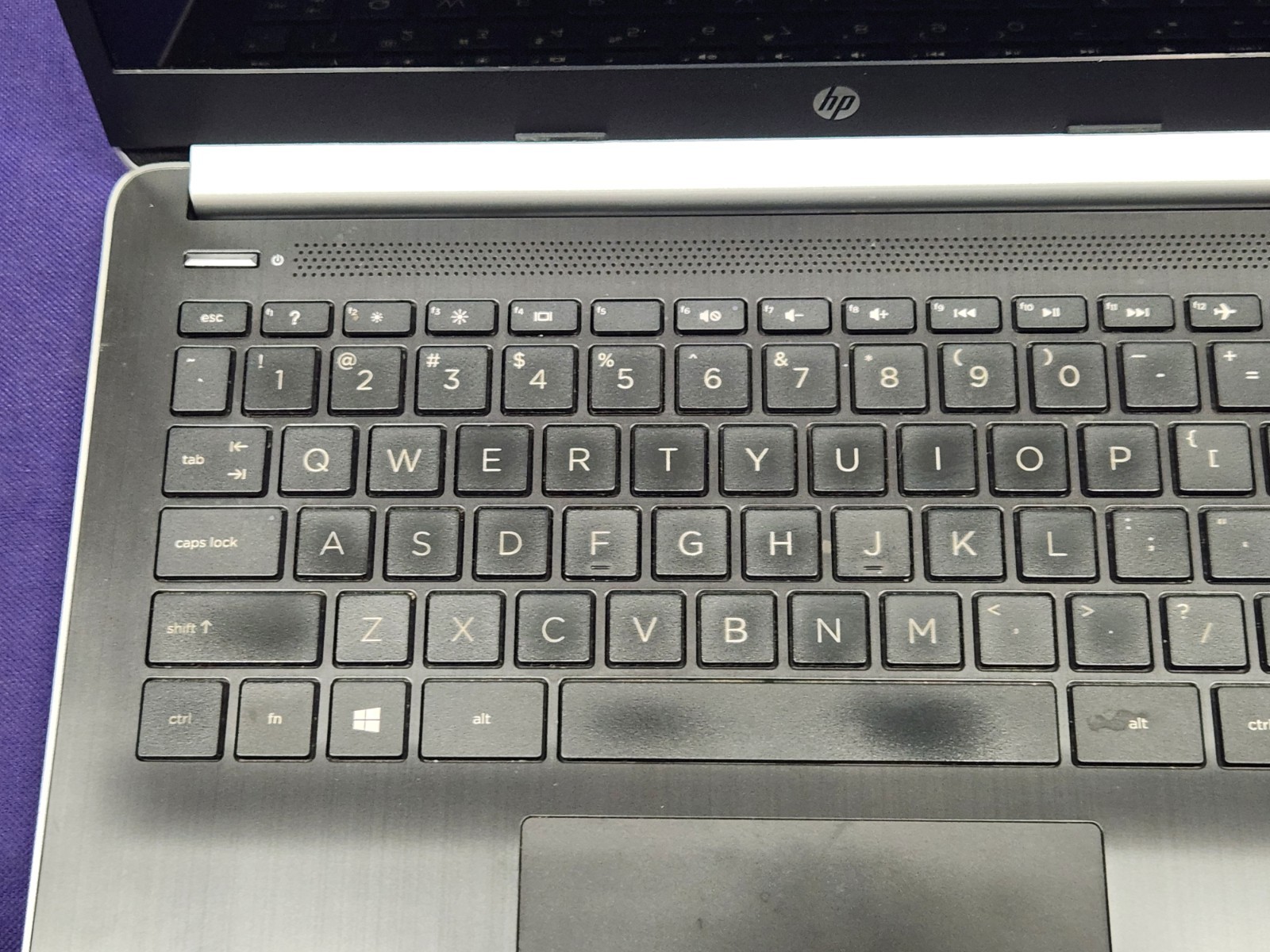 HP Laptop Model 14-dk0028wm Tested! Good Condition! BAD BATTERY! WON’T CHARGE
