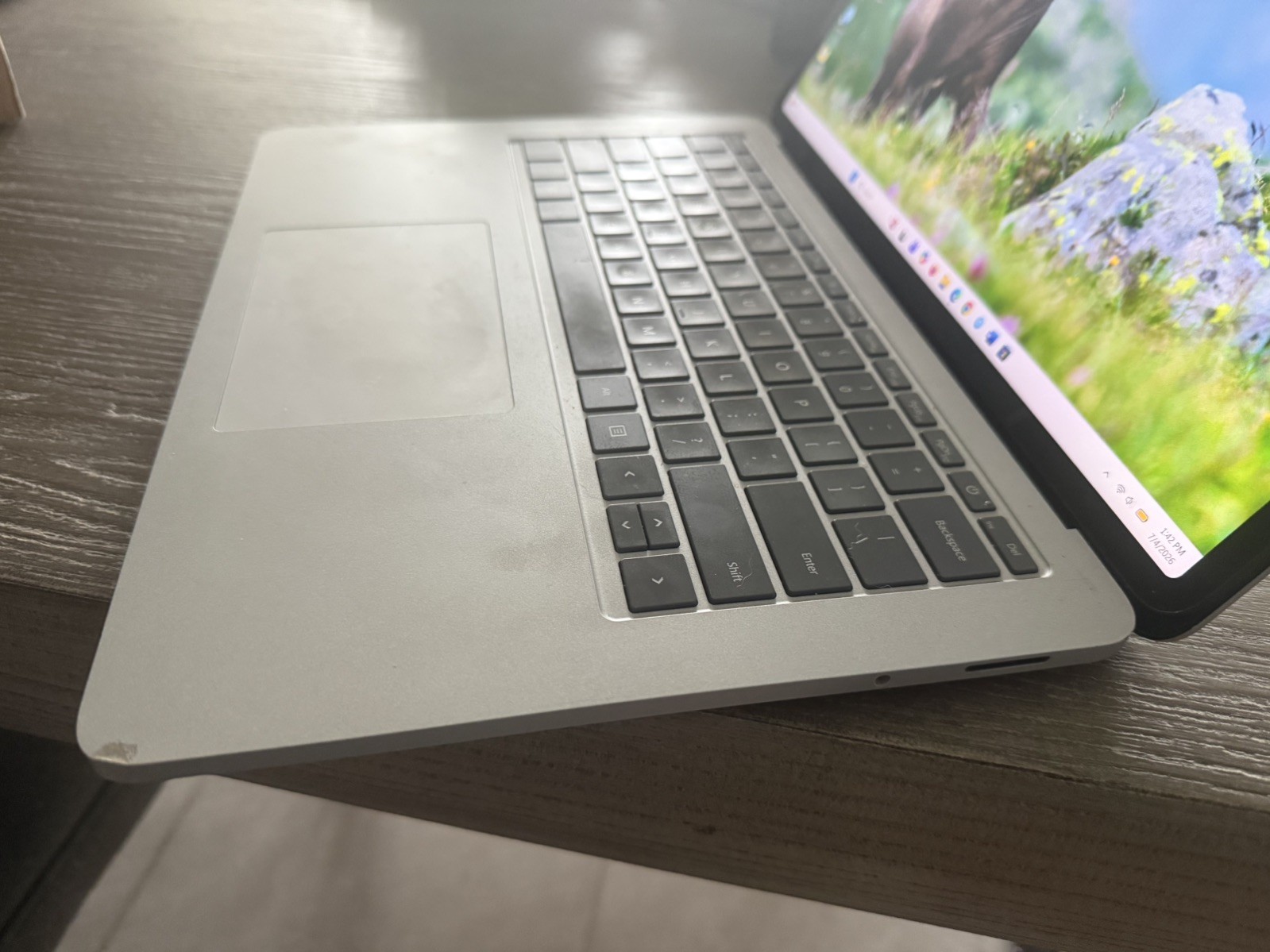 Surface Laptop Studio 14.4″ Touchscreen i5-11300H 16GB RAM 256GB SSD Win 11 Pro