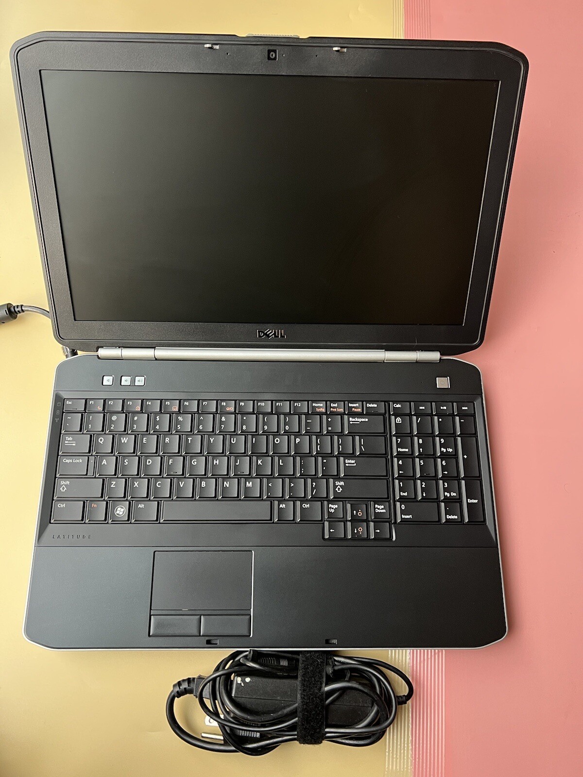 Dell Latitude E5520 15.6″ Intel Core i5-2410M 4GB RAM 500GB HDD WEBCAM HDMI