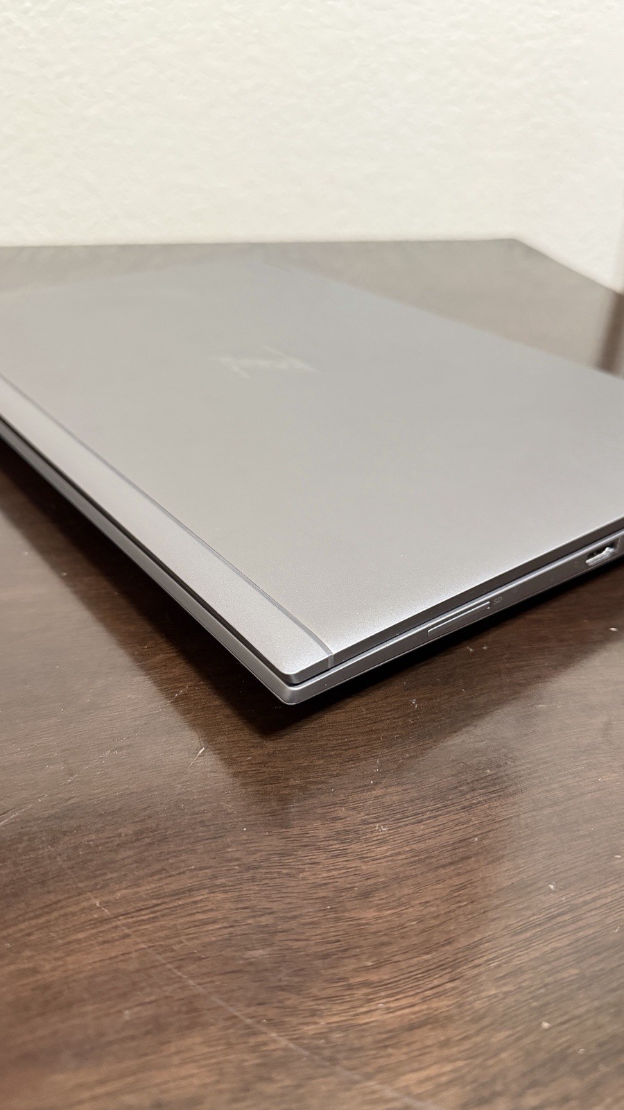 HP Zbook Fury 15 G7 15.6″ 1080p i7-10850H 16GB Ram 700GB SSD NVIDIA T2000 Max-Q