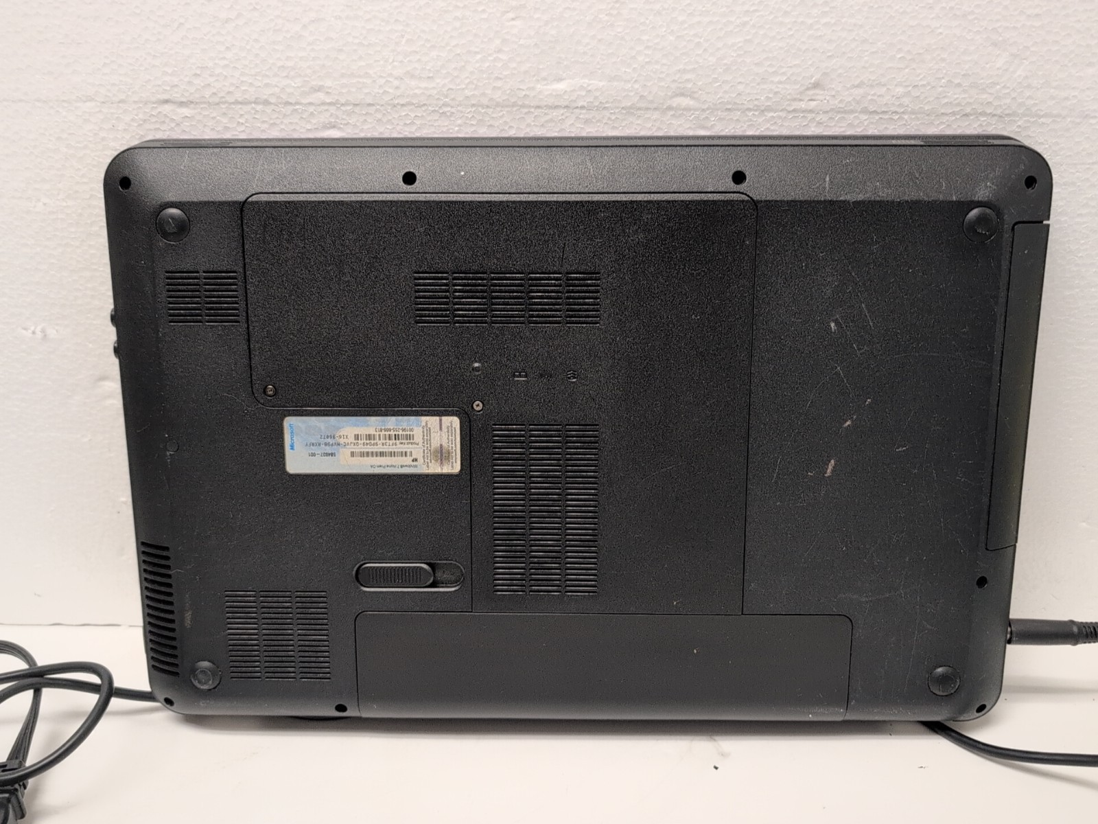HP PAVILION G6 15.6″ Laptop – AMD E-450 APU/4GB RAM/250GB HDD/ Win XP (*READ) –