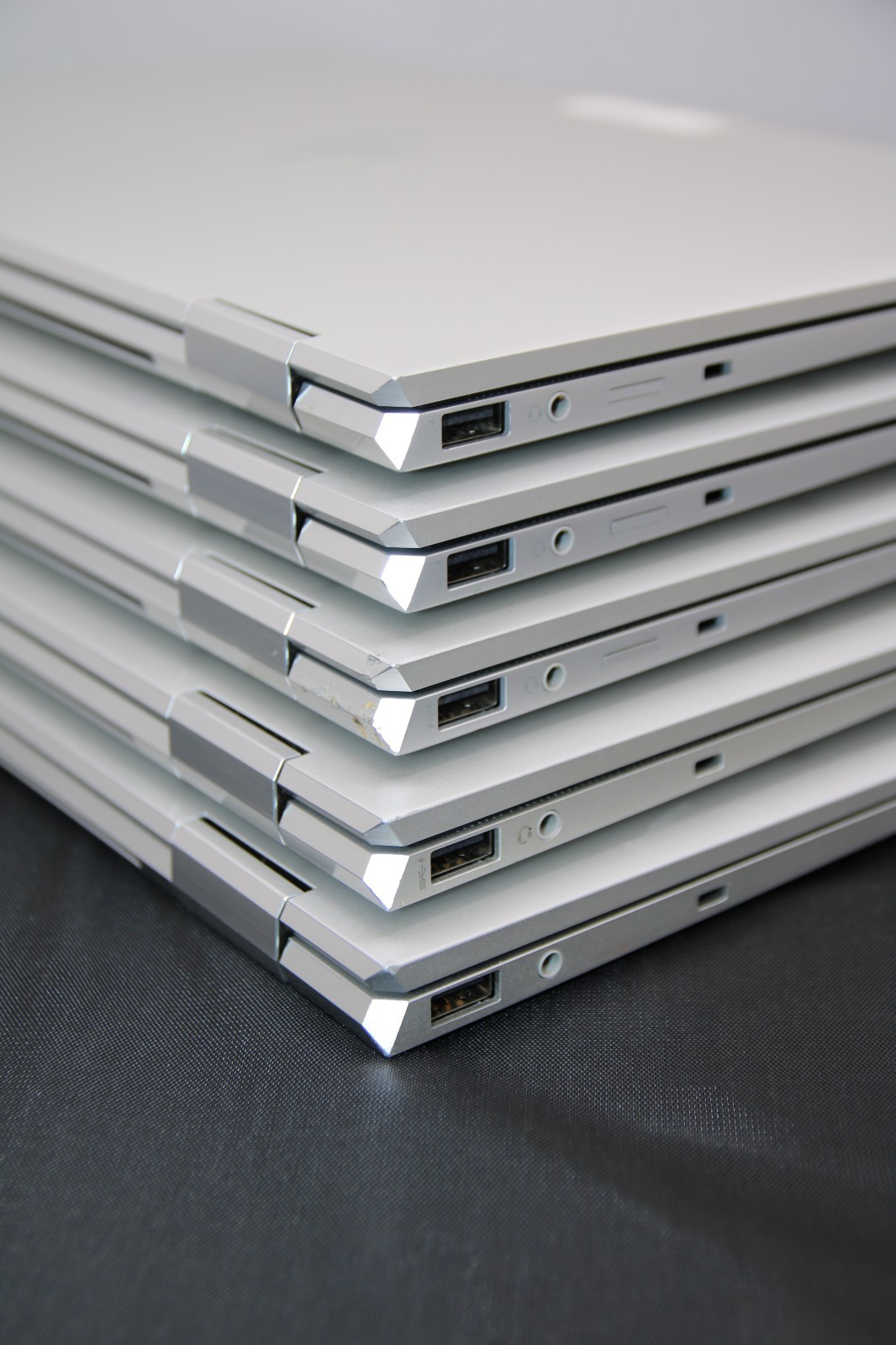 HP EliteBook x360 1040 G8 – i5-1145G7 – 16GB, 256GB, Windows 11 – Lot of 5 +ADP