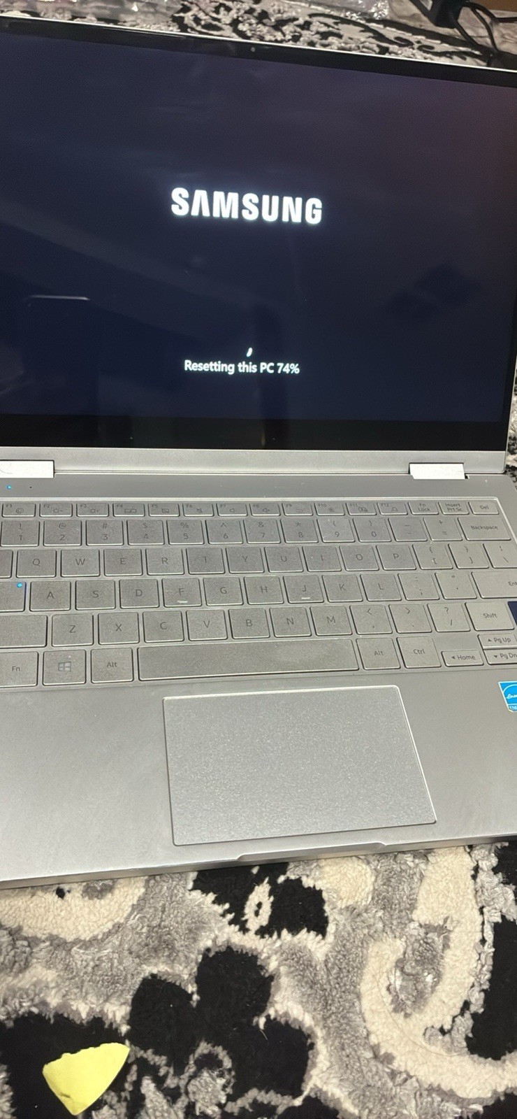 Samsung Galaxy Book Flex 13.3in QLED 2-in-1 Core i7 Touch Win10 Silver