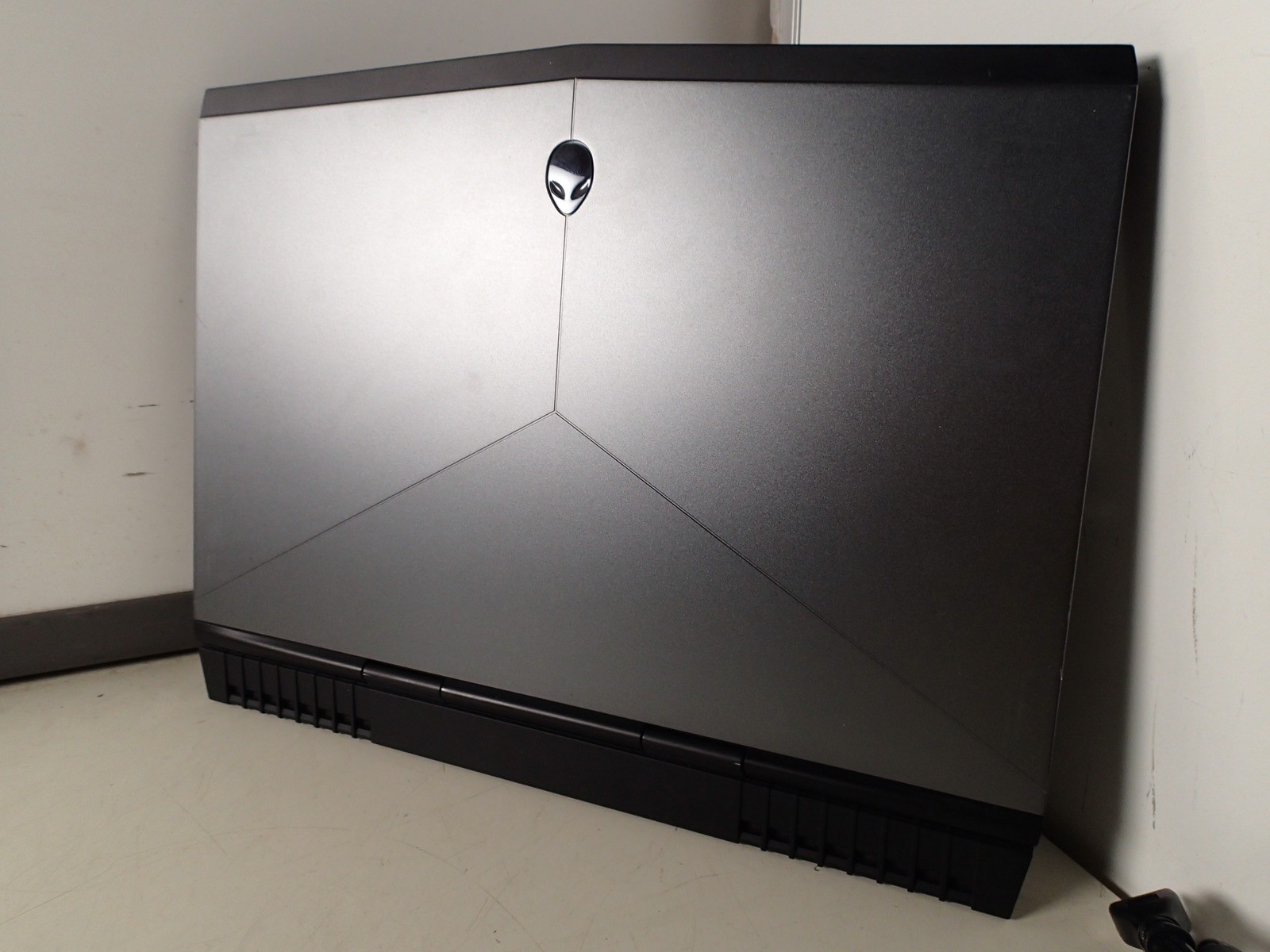 Alienware 15 R3 Intel Core i7 7700HQ 32GB RAM 512GB m.2 + 1TB 2.5″ HDD Win 11
