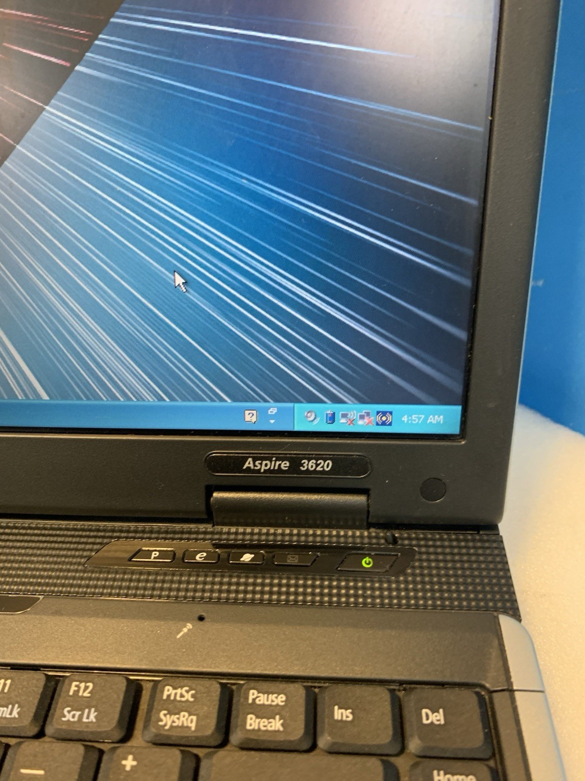 Acer Aspire 3623NWXMi Celeron 1.5GHZ 512MB 40GB laptop Windows XP pro SP3