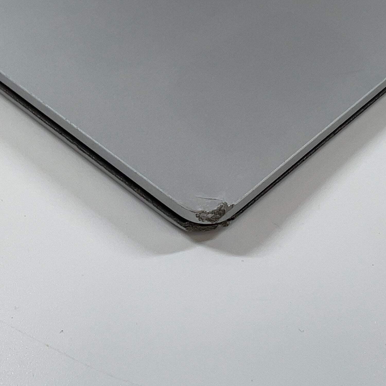 Microsoft Surface Laptop 4 1958 13.5″ Ryzen 5 Surface Edition 2.2GHz 8GB RAM 250