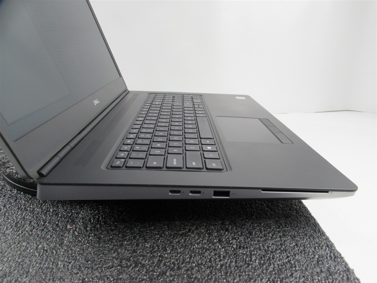 DELL PRECISION 7750 1920X1080 FHD I7-10850H 1TB 32GB RAM RTX 4000 WIN 11 PRO