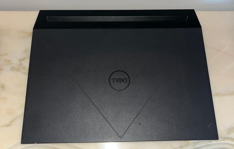 Notebook Dell G15 5530 15,6″, i5 13th 4.6 GHz, RTX 3060 6GB, 16GB RAM 1TB