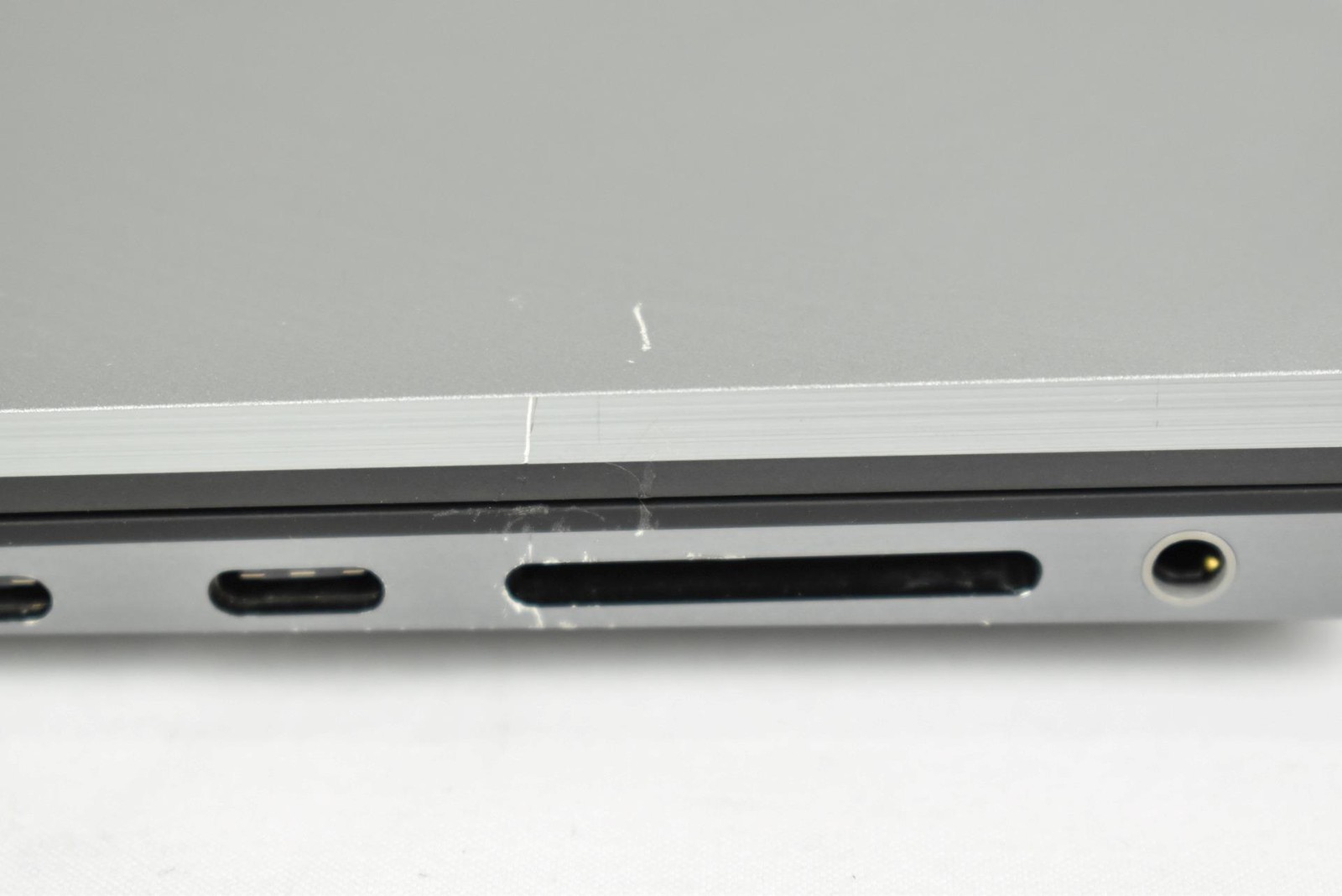 Dell Precision 5750 i7-10850H 2.7GHz 32GB 512GB SSD No OS 17″ NVIDIA T2000