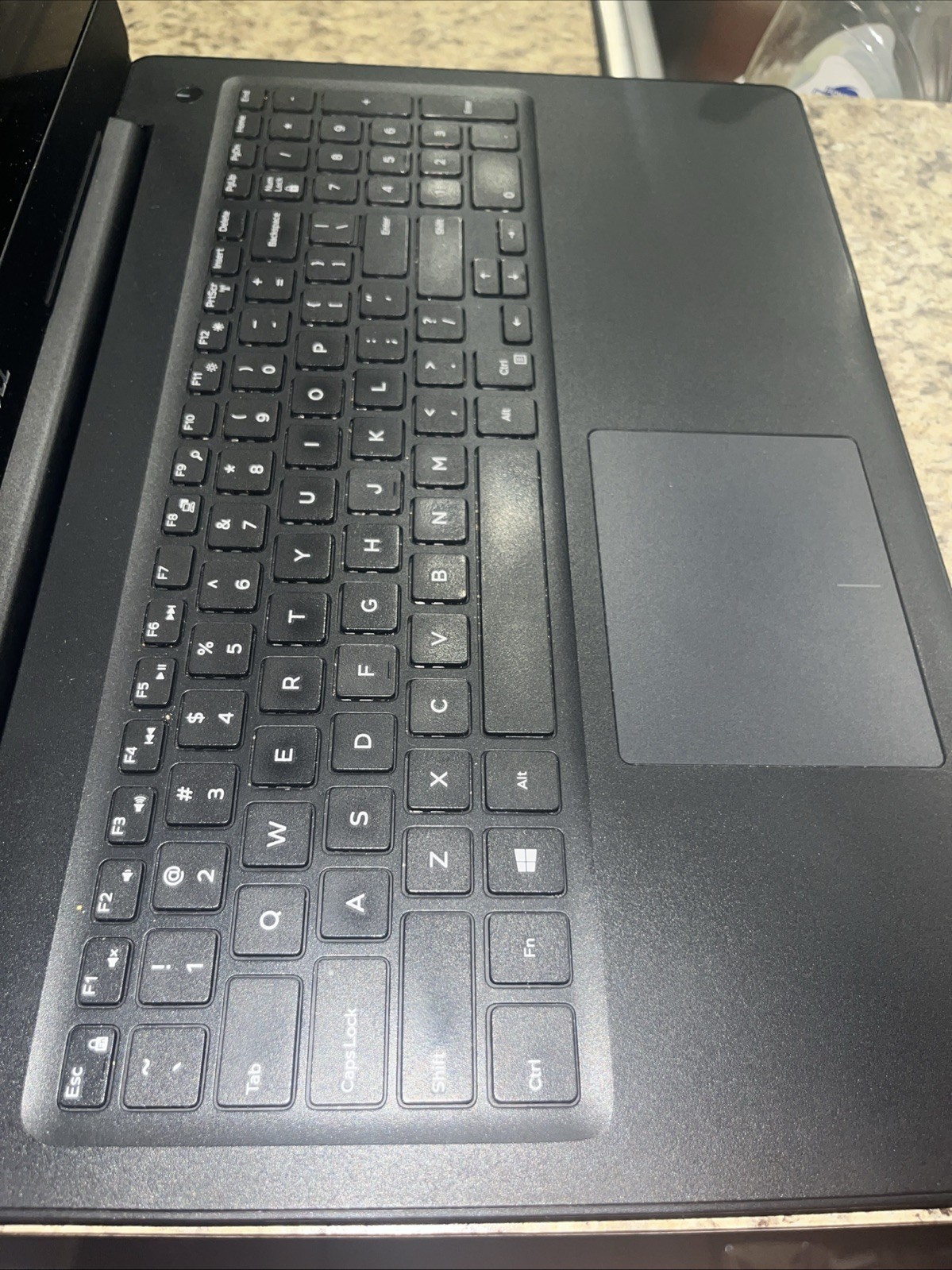 Dell Latitude 3590 Notebook/Laptop 15.6 in Black- 4R6NG UHD Graphics Integrated
