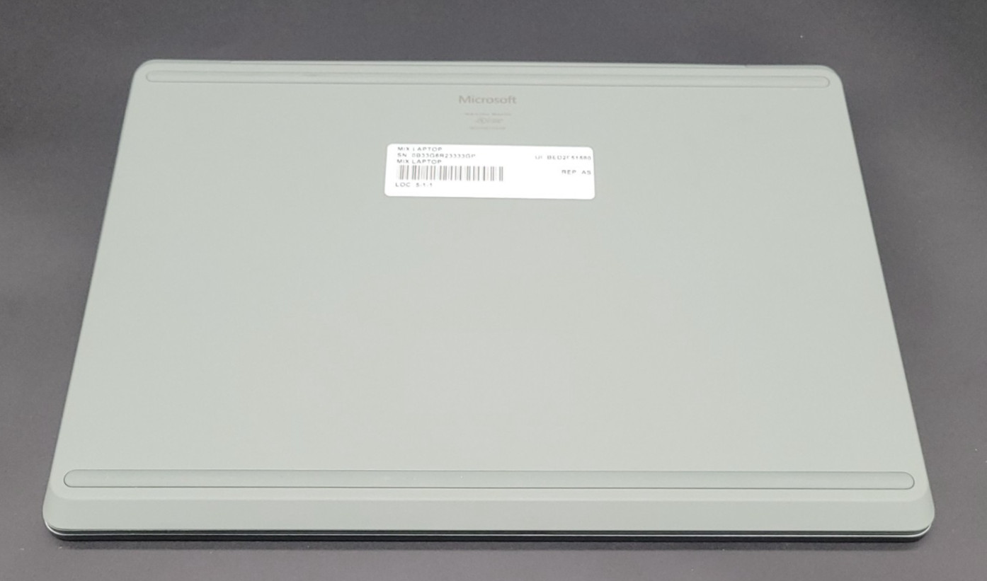 Microsoft Surface Laptop Go 3 12.4″ i5-1235U 8GB RAM 256GB SSD Touchscreen Sage