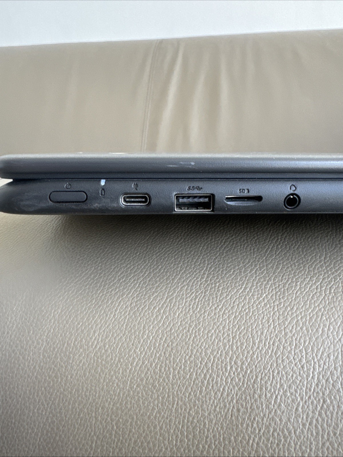 Dell Chromebook 3100 11.6″ 2-in-1 Touch Chromebook Celeron 4GB Ram 32GB SSD