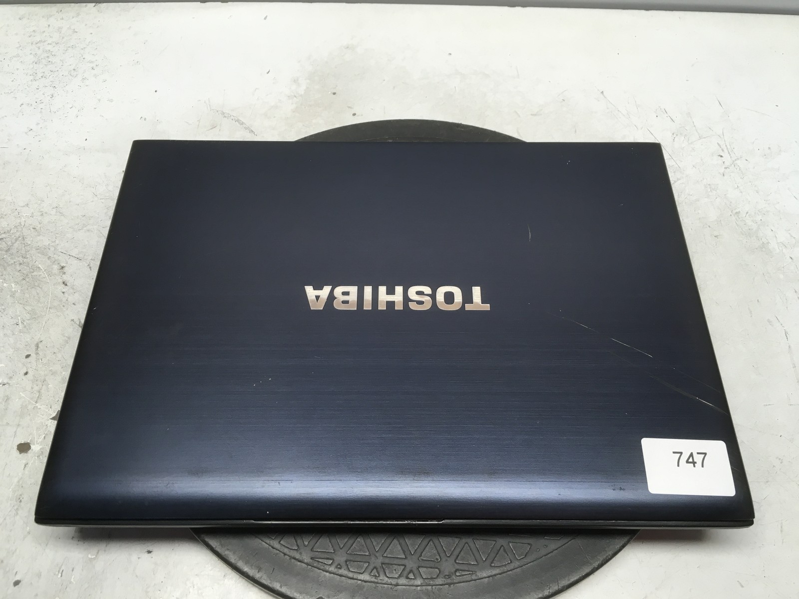 Toshiba Satellite Portege R705-P25 Intel i3-M350 2.27GHz 4 GB NO HDD No Batt