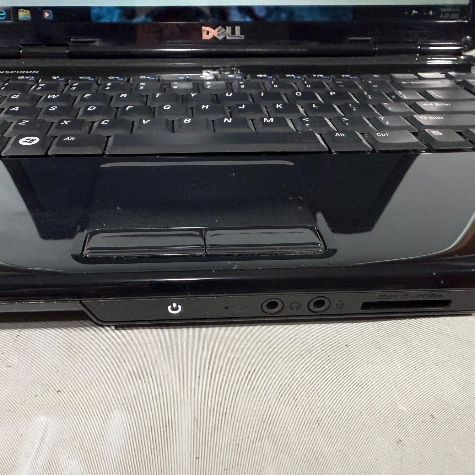 Dell Inspiron 1545 PP41L Laptop Cherry Red 15.6″ LED Backlight 4gb RAM 160gb HDD