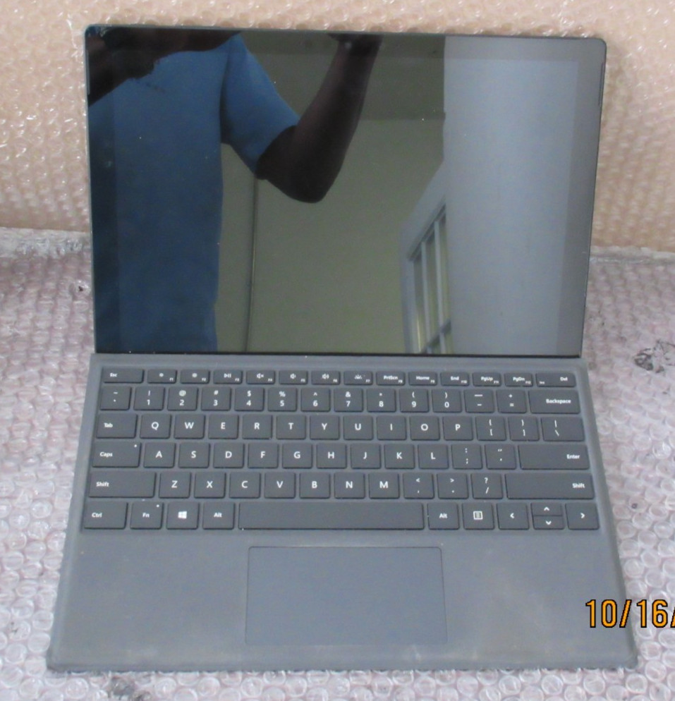 Microsoft Surface Pro 7 1960 i7-1165G7 2.8GHz 16GB RAM 512GB HDD WIN 11 PRO