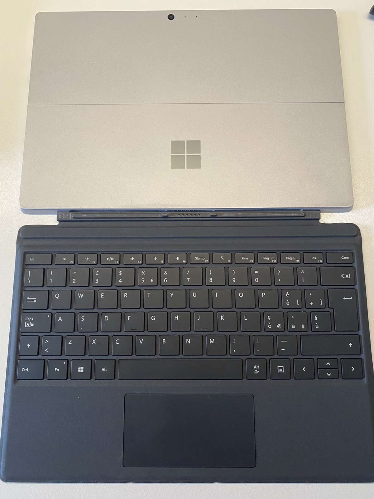 MICROSOFT SURFACE PRO 4 INTEL CORE i7-6650U 2.20GHz 12.3″ 8GB RAM 256GB HD WIN10