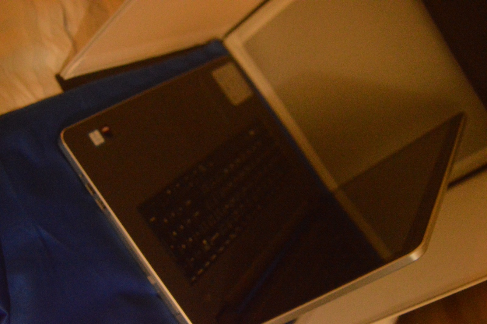 dell 5759 inspiron /16 mem/ 230mhz/windows 10/1000 mb h/ drive