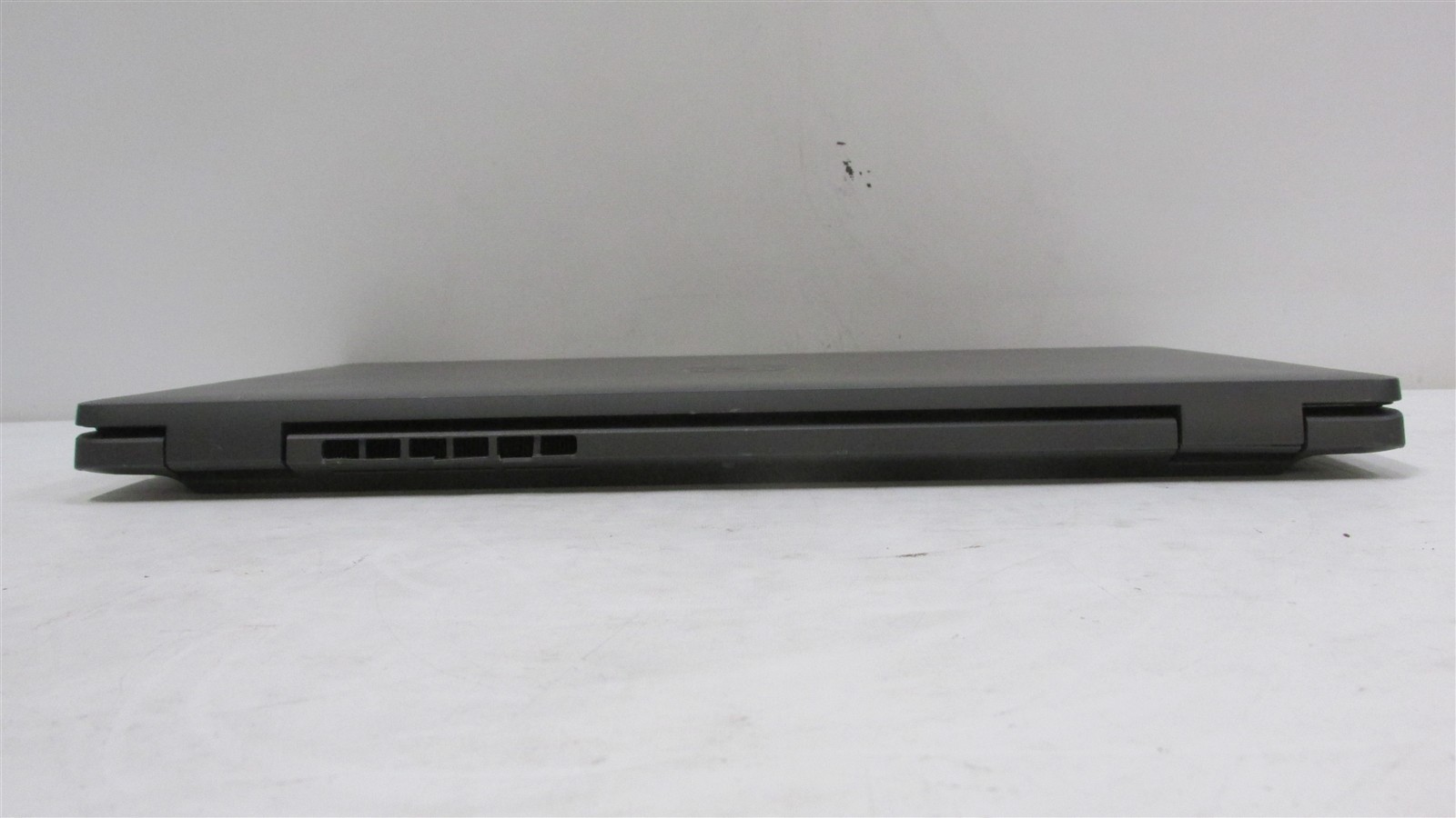 Dell Latitude 3540 i5-1335U 1.3GHz 16GB 256GB NVME 15.6″ W11P DMG/NO BAT/SPOTS