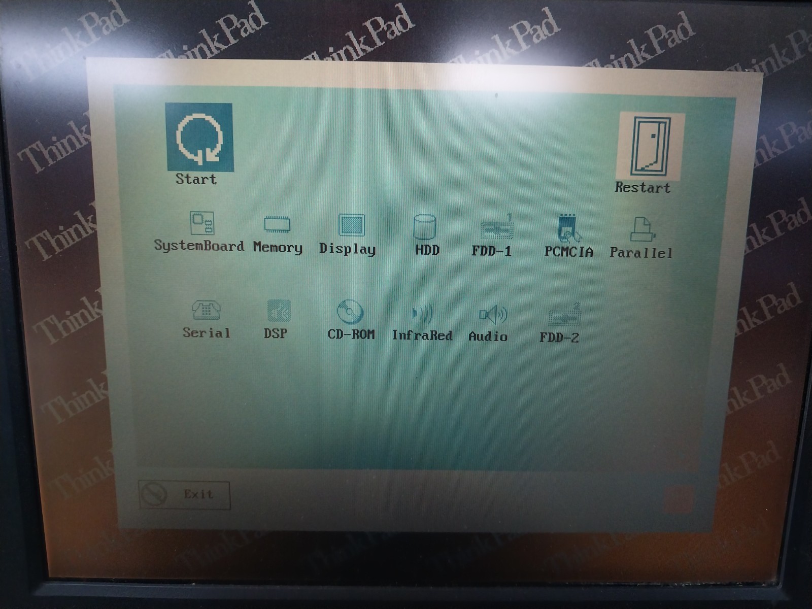 Vintage IBM ThinkPad 365XD with AC adapter & FDD boots to BIOS. Broken Hinge