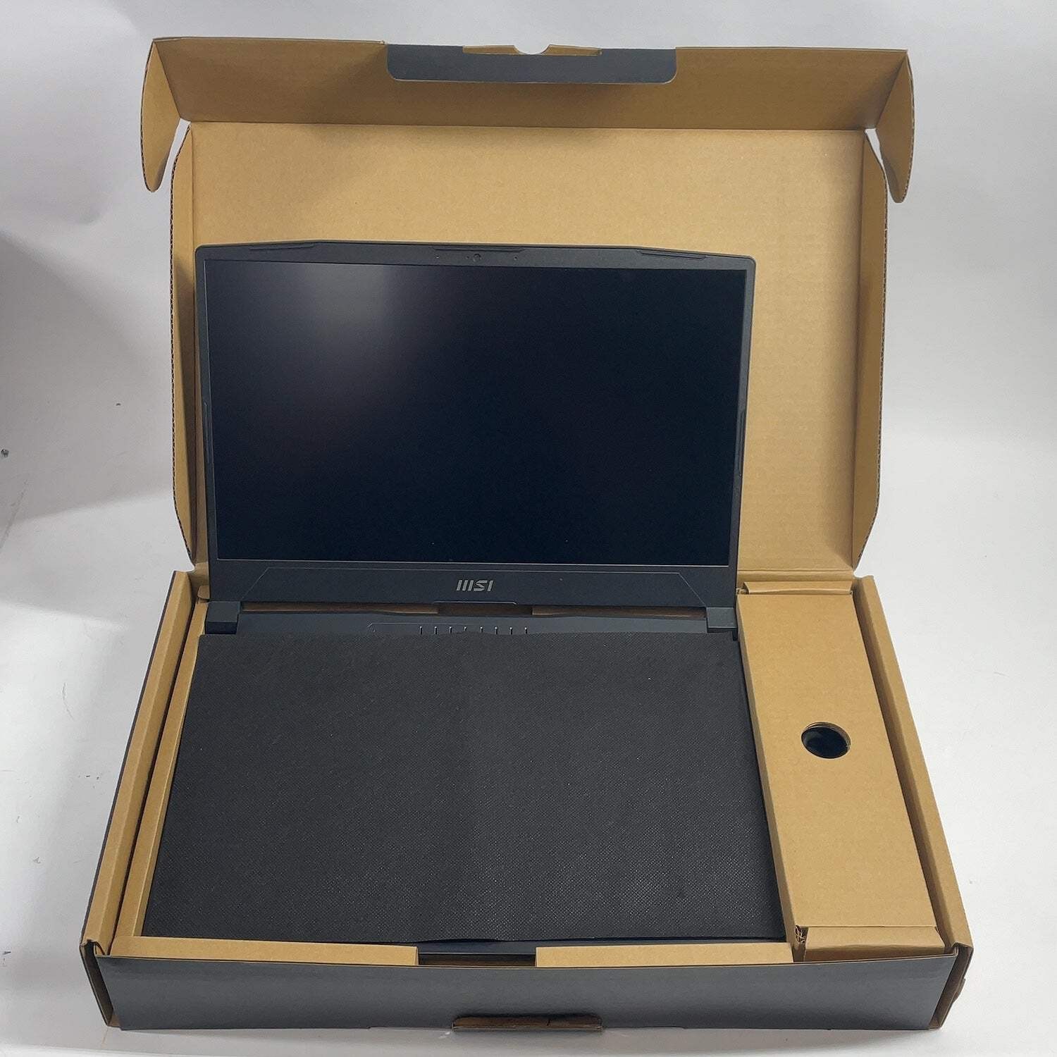 MSI Katana 15 B13V 15.6″ i7-13620H 1.8GHz 16GB RAM 1TB SSD GeForce RTX 4050