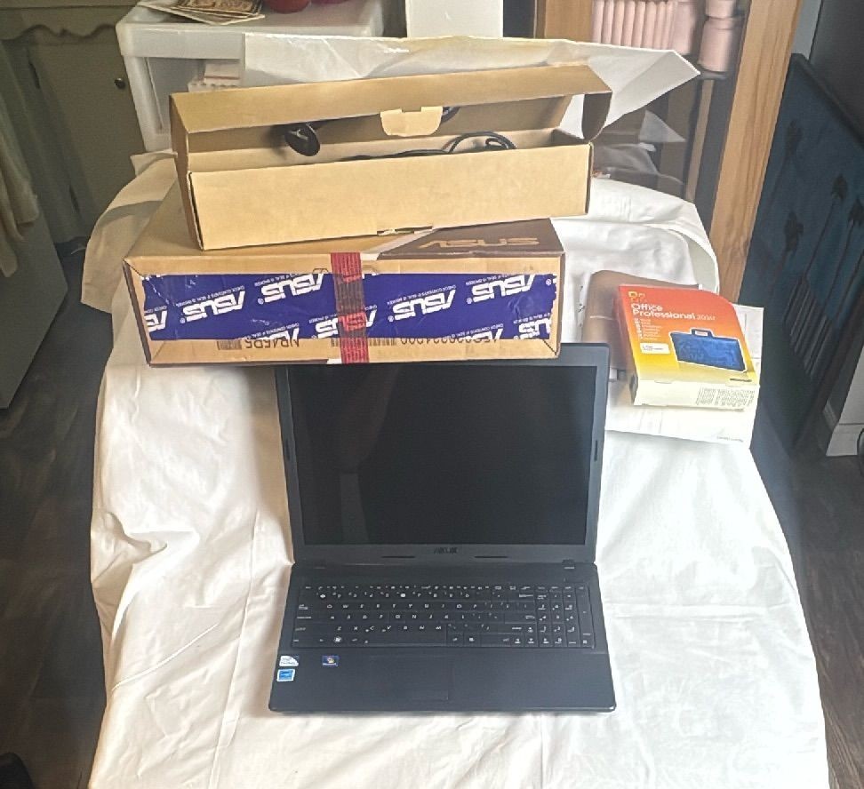 Asus X54H Laptop 15 in Pentium B950 4GB RAM 500GB Windows 7 Licensed Office 2010