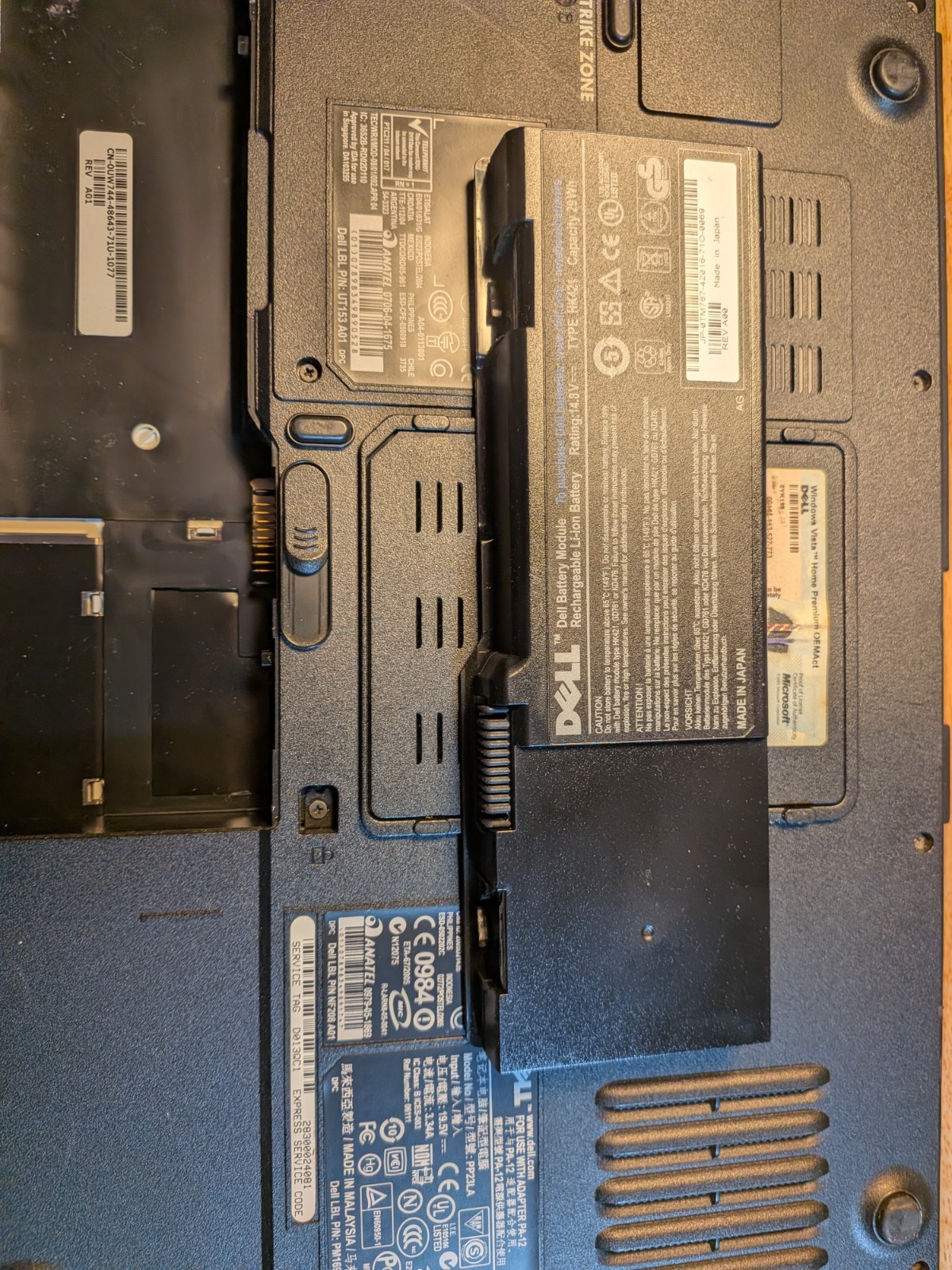 Dell Inspiron Laptop 1501 AMD Turion 64×2 1GB 60GB DVD RW PP23LA
