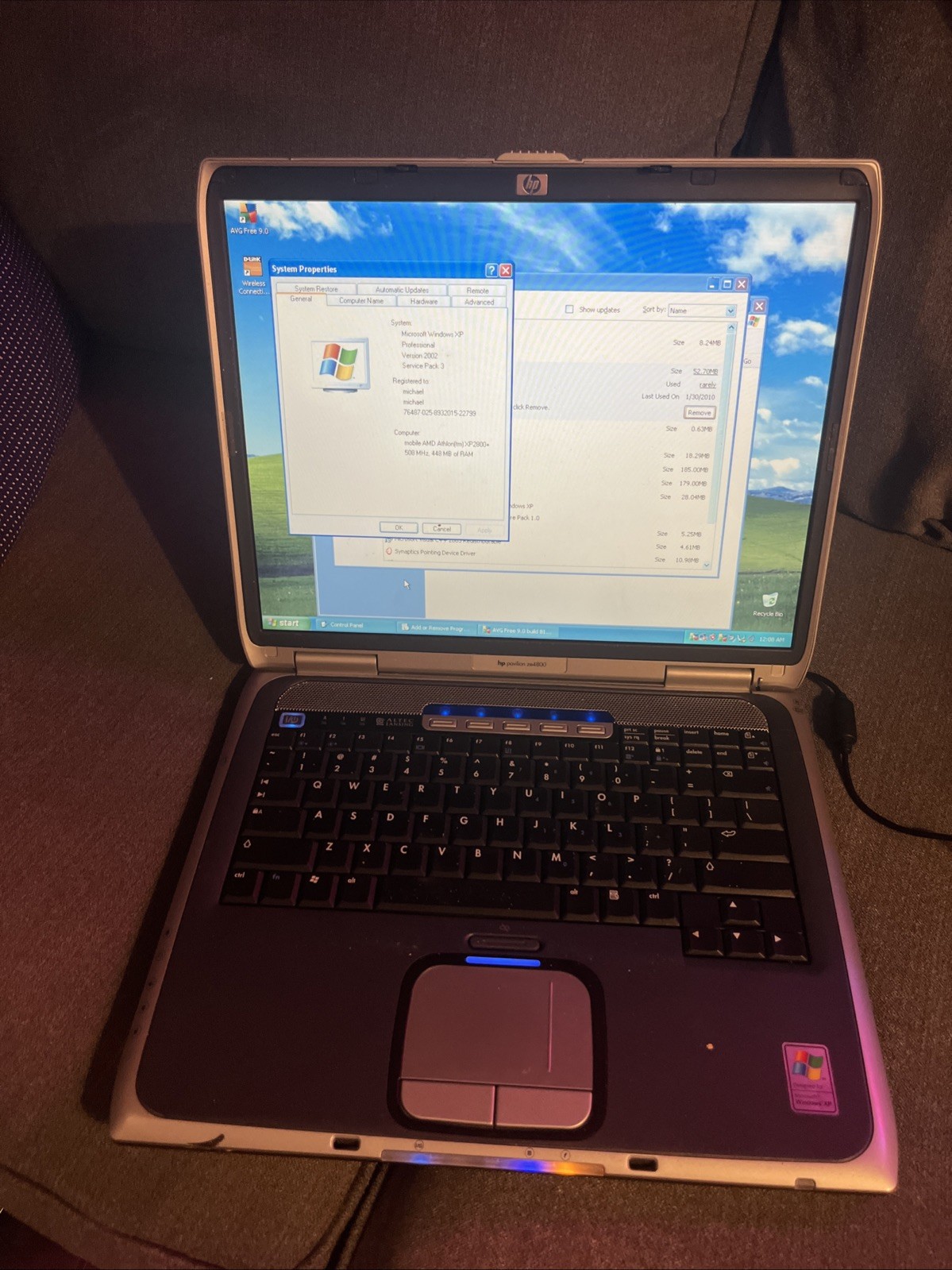 Vintage Laptop HP Pavilion ze4800 AMD Athlon XP2800+, 448MB RAM, 18GB HDD WORKS
