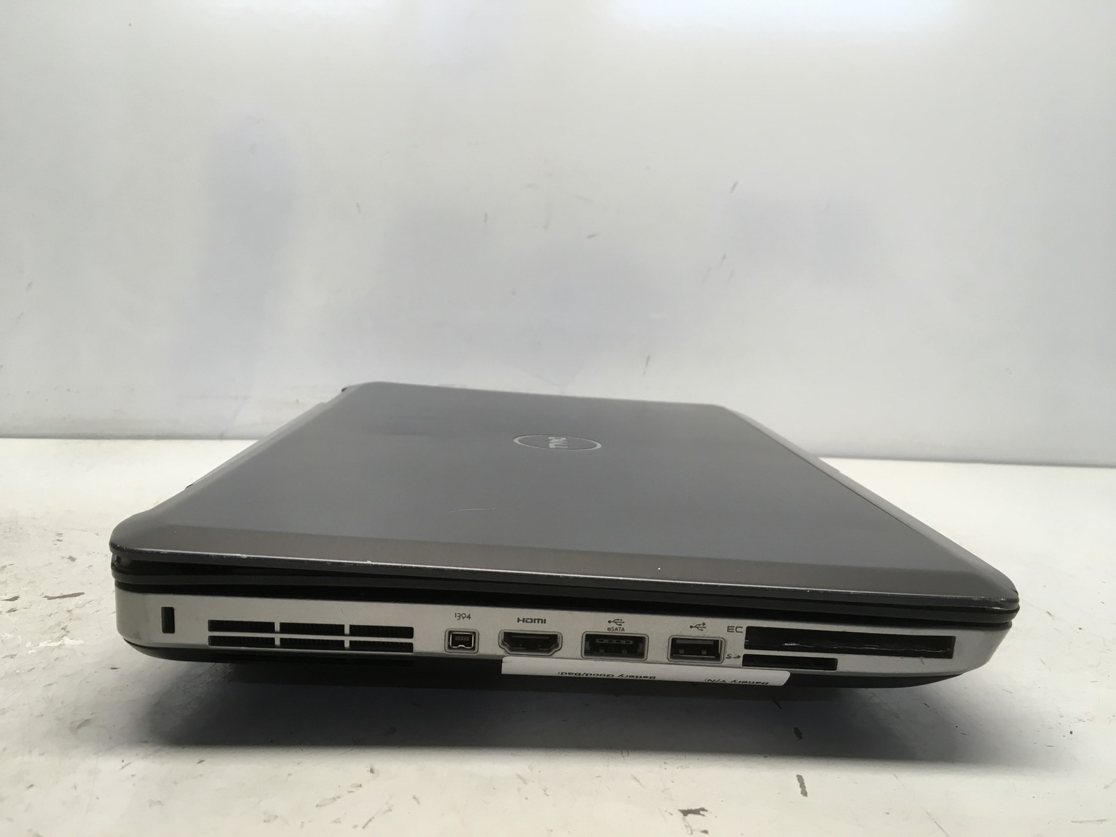 Dell Latitude E5520 Intel i3-2330M 2.2GHz 4 GB NO HDD No Batt