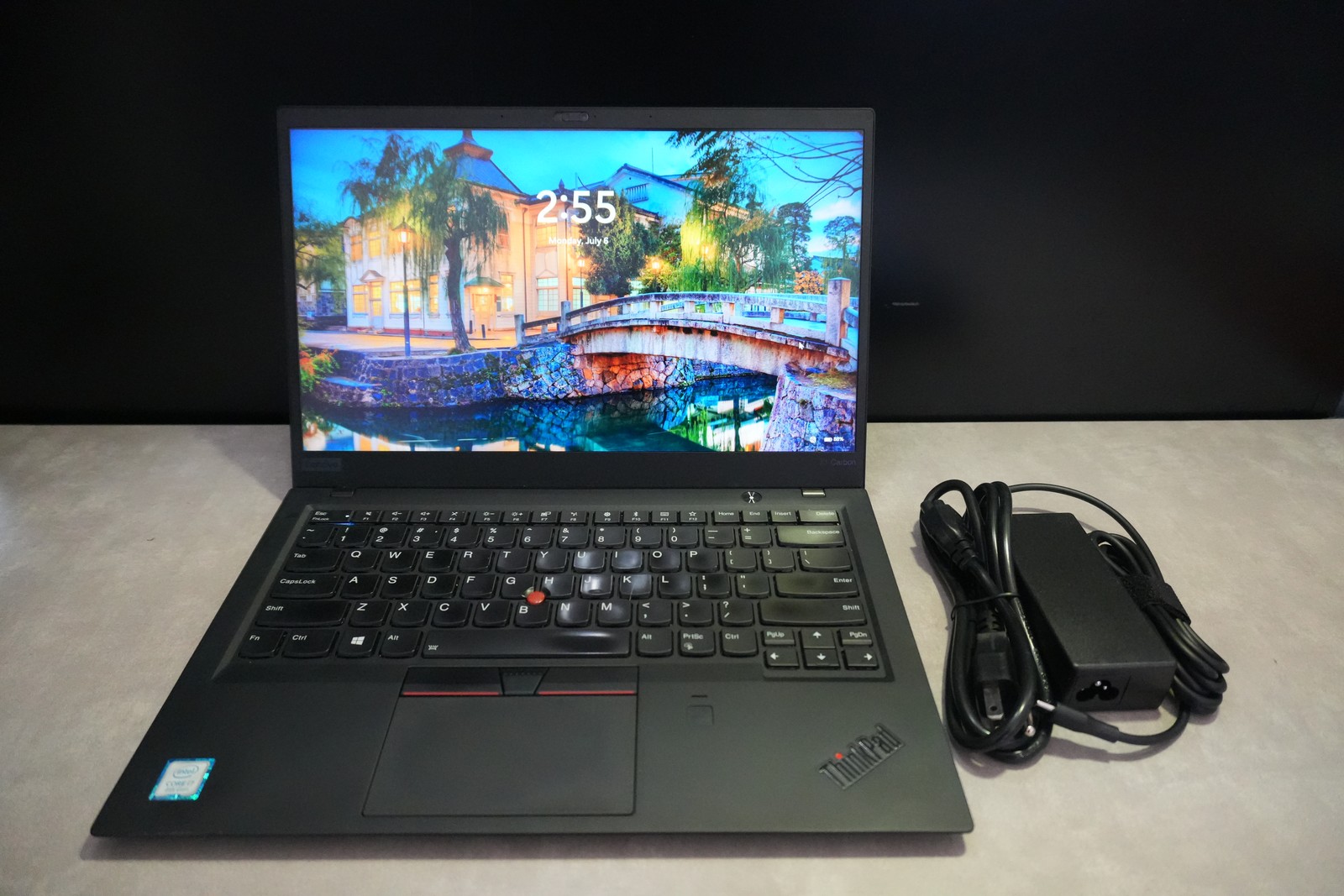 Lenovo ThinkPad X1 Carbon 6th i7-8550U 8GB 256GB FHD Touch *Screen Scuffs* READ
