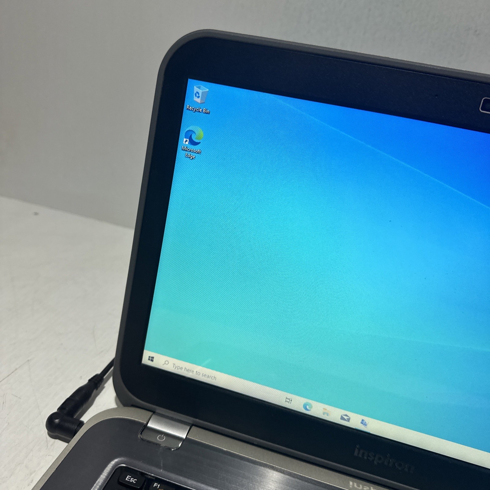 Dell Inspiron 5423 14″ Laptop i5-3317U 6gb Ram 500gb HDD Windows 10 Home No P/S