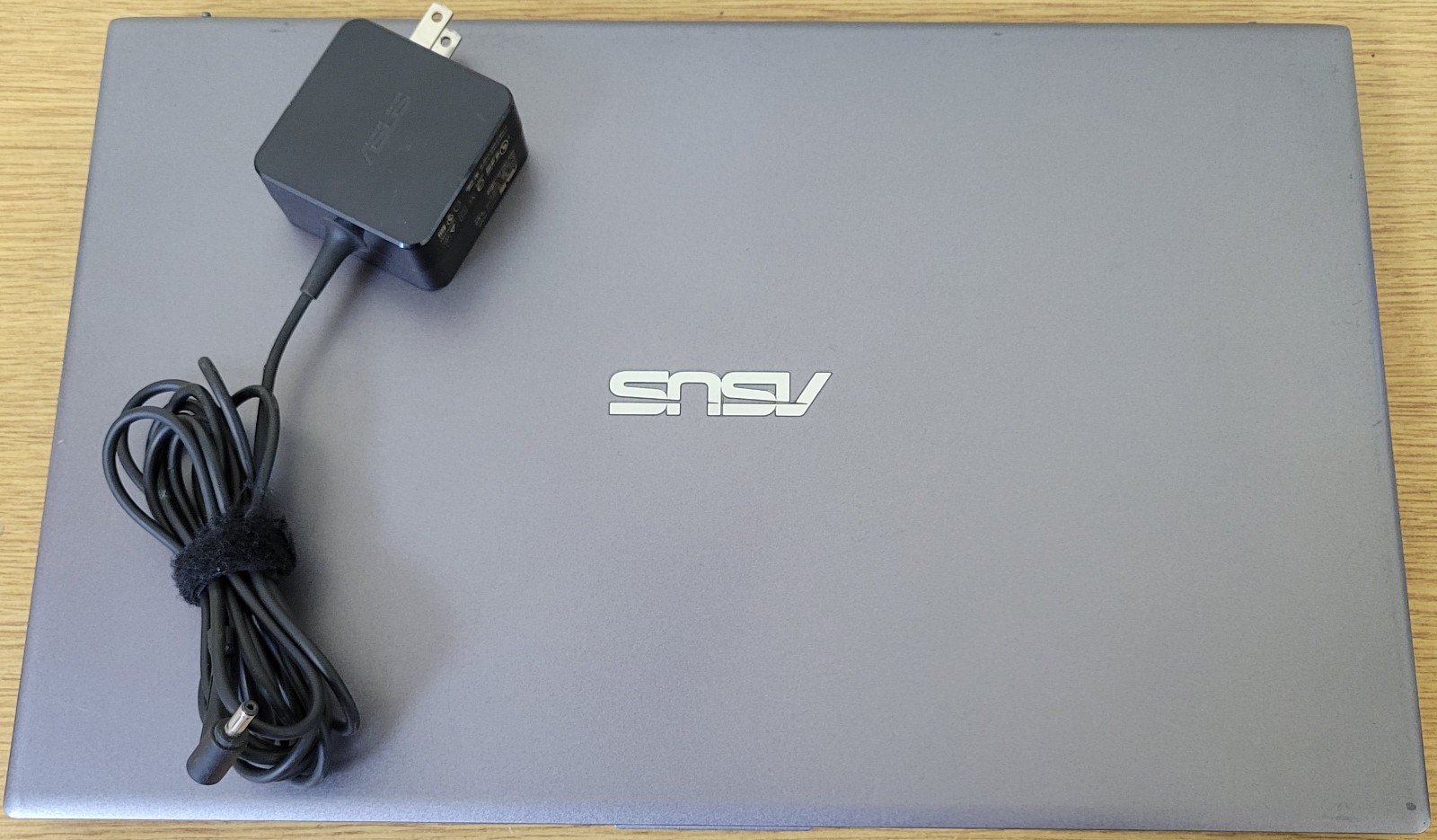 Asus VivoBook F512J i3-1005G1 1.20GHz 8GB DDR4 256GB NVMe NO OS/HDD